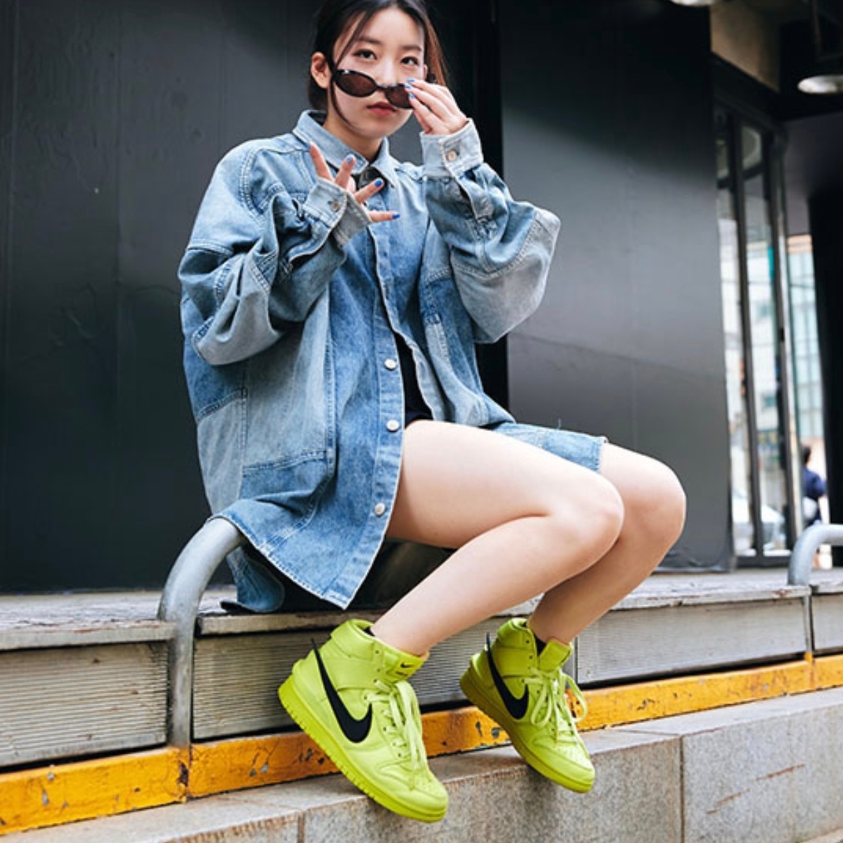 Nike x Ambush Dunk High Flash Lime 착용 스타일 - 1