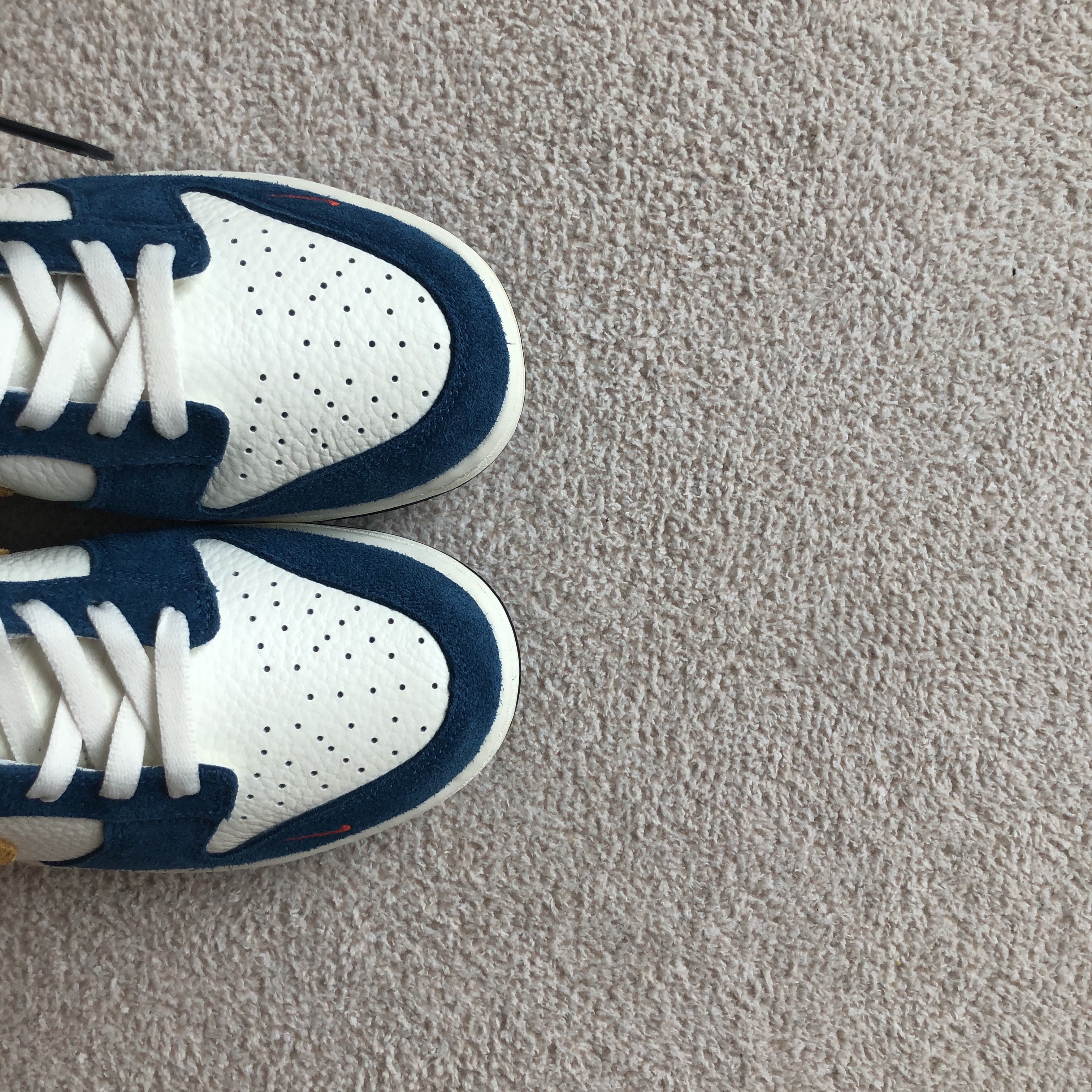Nike x Kasina Dunk Low 80's Bus 착용 스타일 - 3