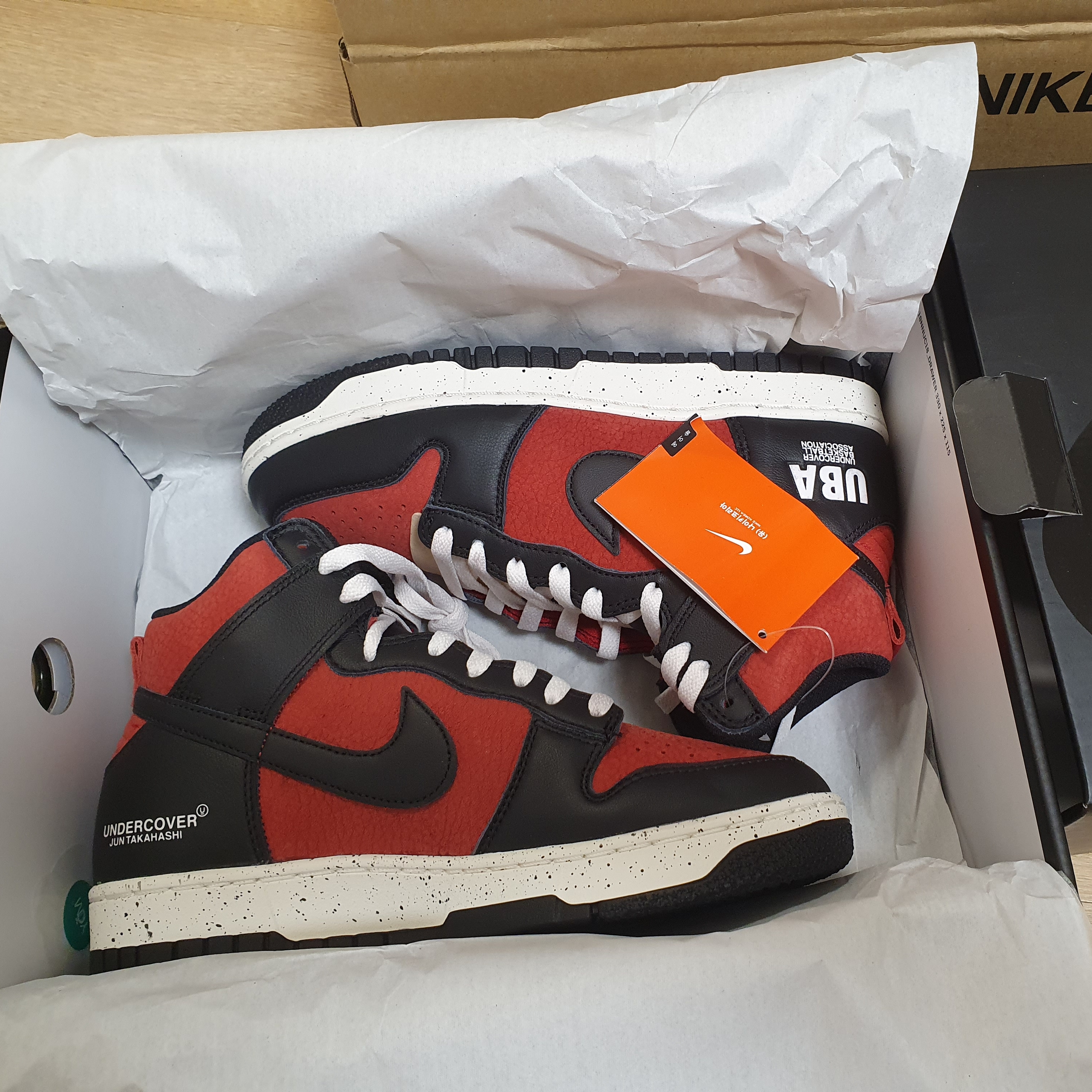 Nike x Undercover Dunk High 1985 Gym Red 착용 스타일 - 1