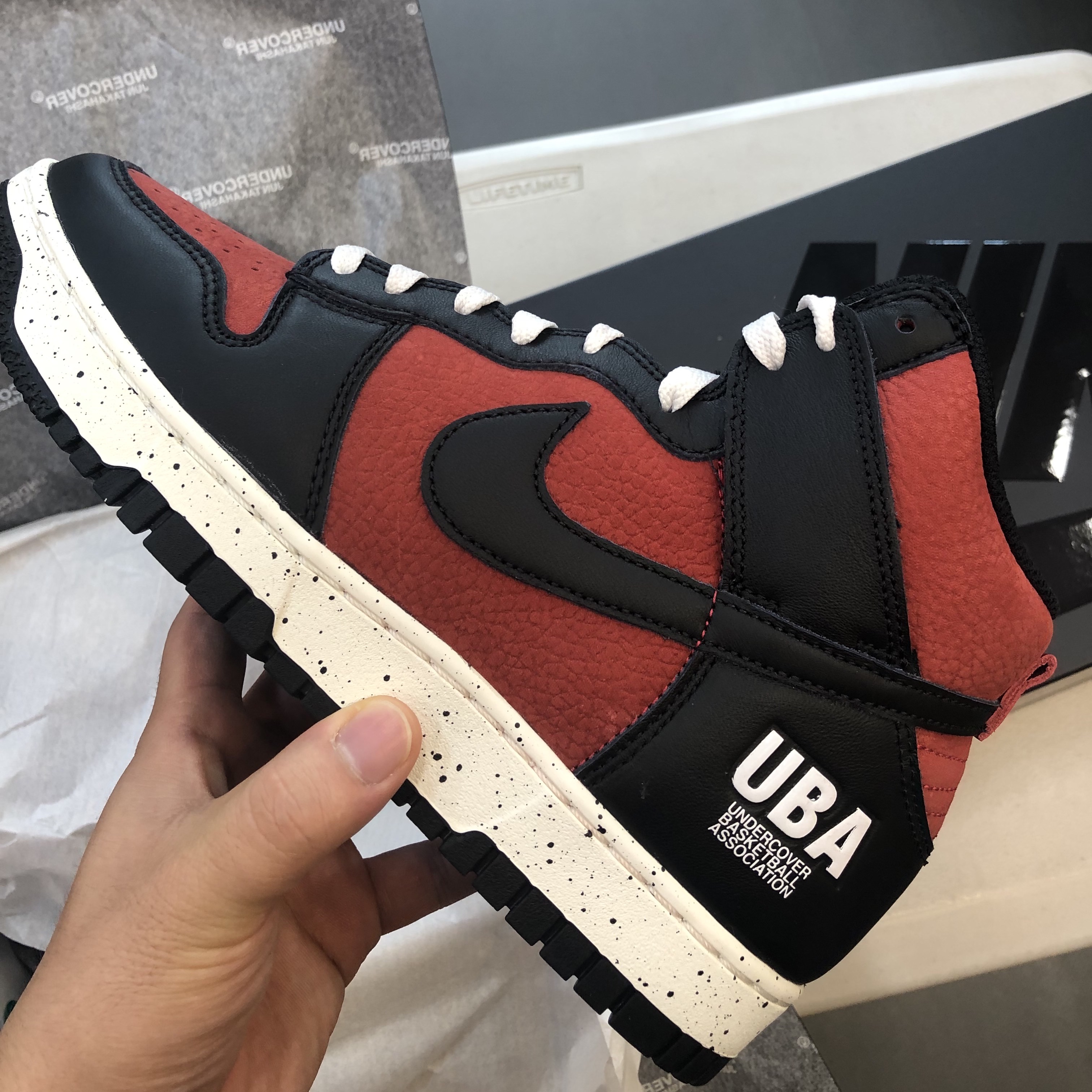 Nike x Undercover Dunk High 1985 Gym Red 착용 스타일 - 1