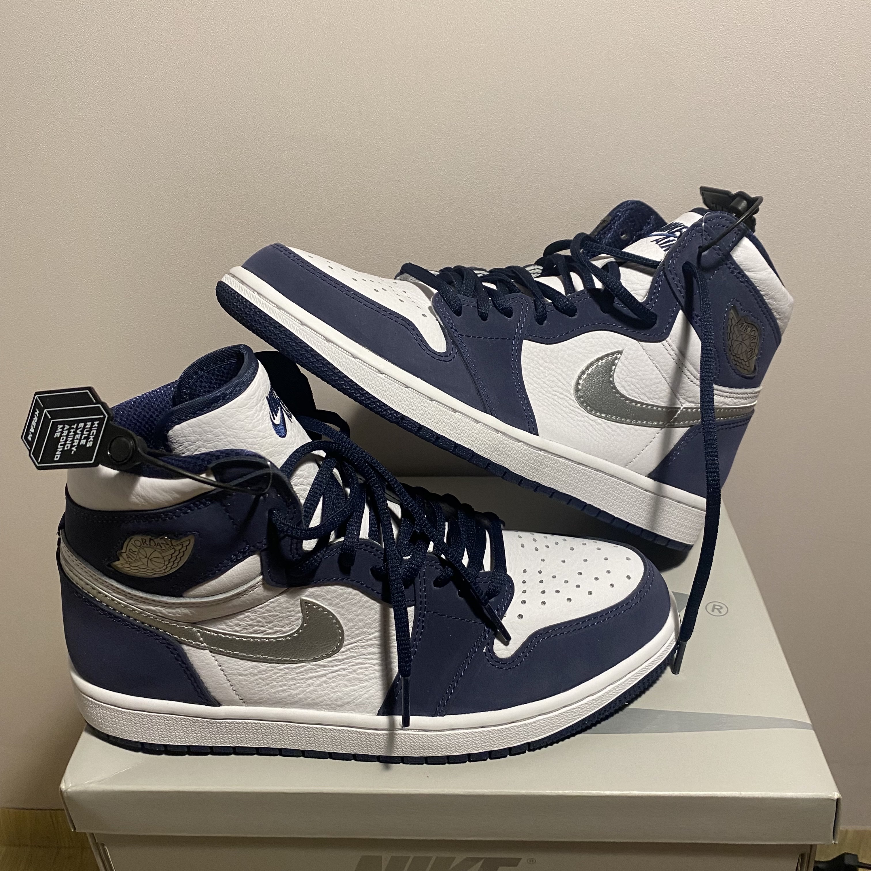 Jordan 1 Retro High OG CO.JP Midnight Navy 착용 스타일 - 1