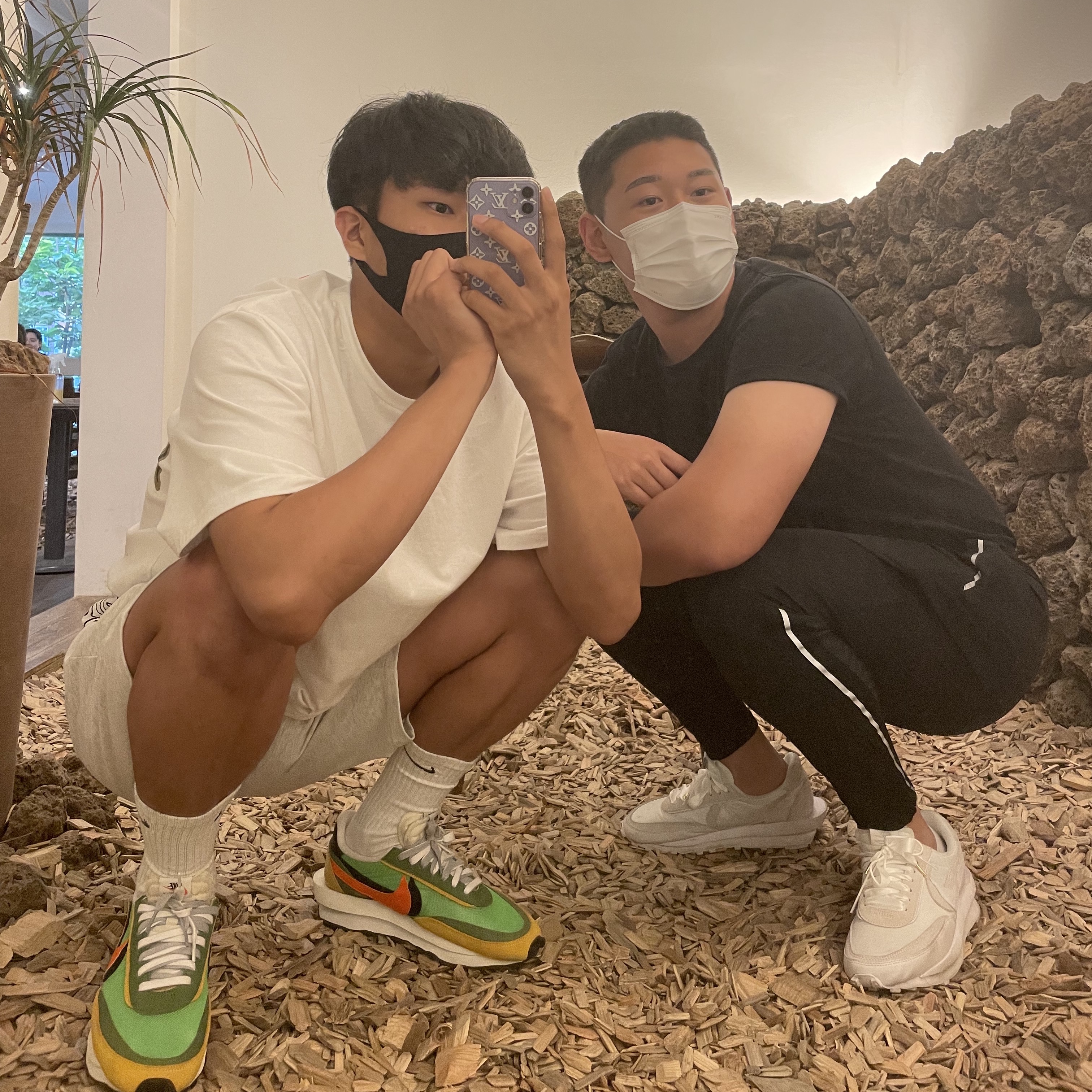 Nike x Sacai LDWaffle Green Multi, Nike x Sacai LDWaffle White Nylon 착용 스타일 - 1