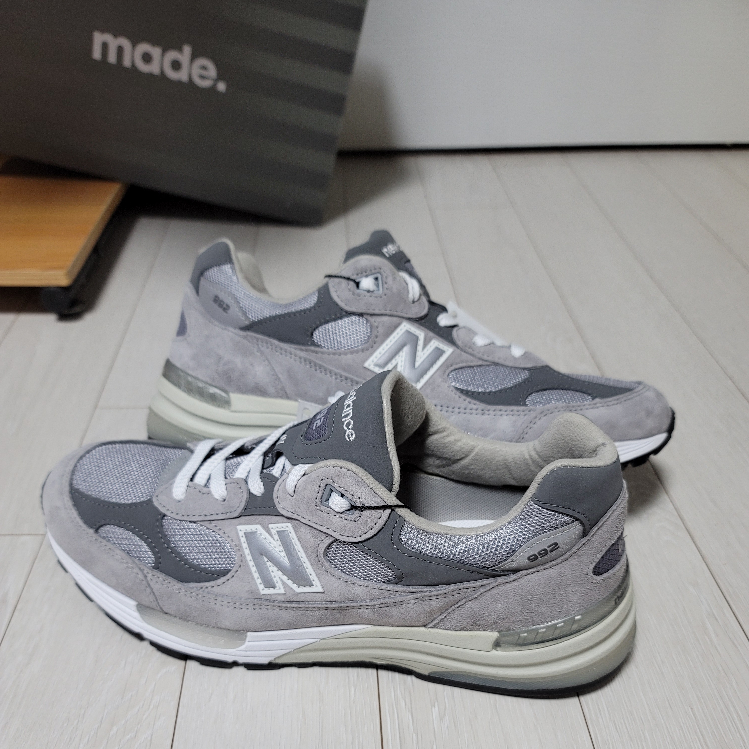 New Balance 992 Made in USA Grey - D Standard 착용 스타일
