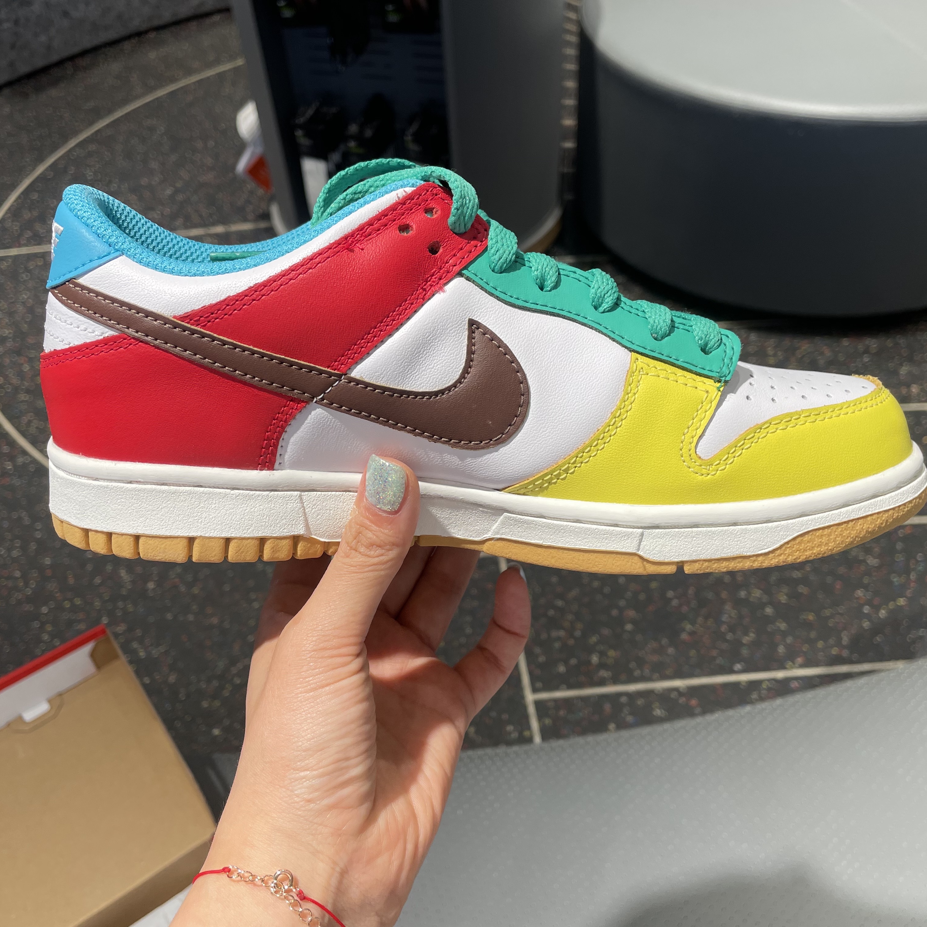 (GS) Nike Dunk Low SE Free.99 White 착용 스타일