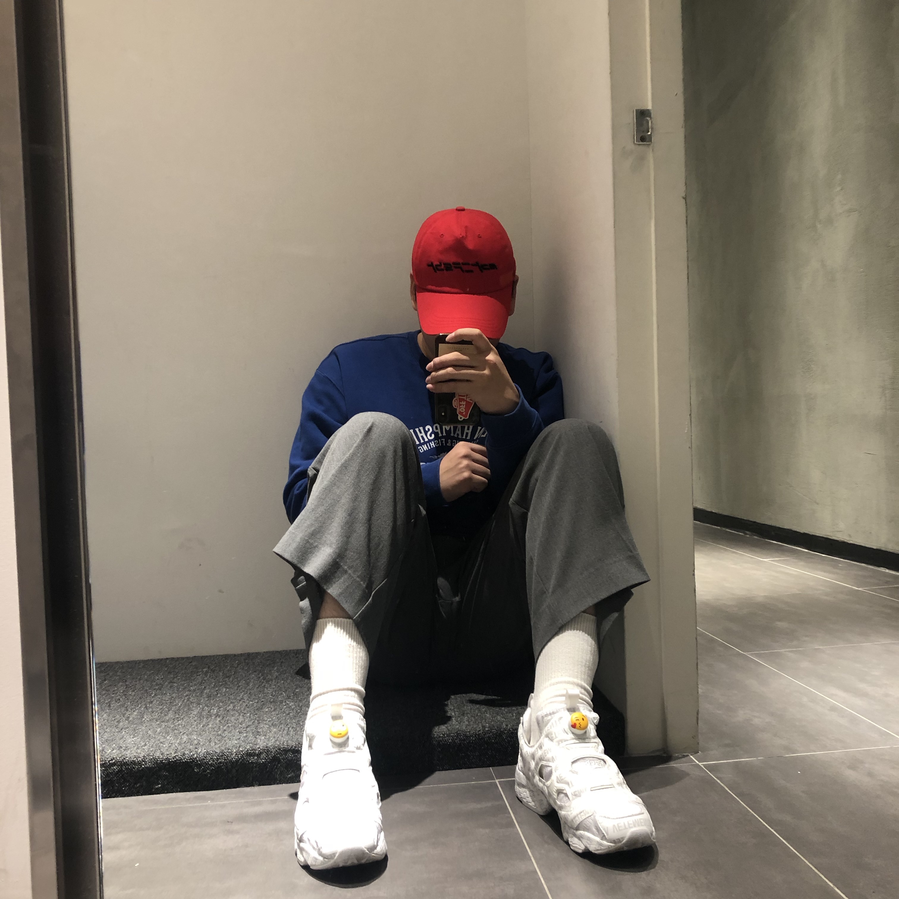 Reebok x Vetements Instapump Fury Emoji 착용 스타일
