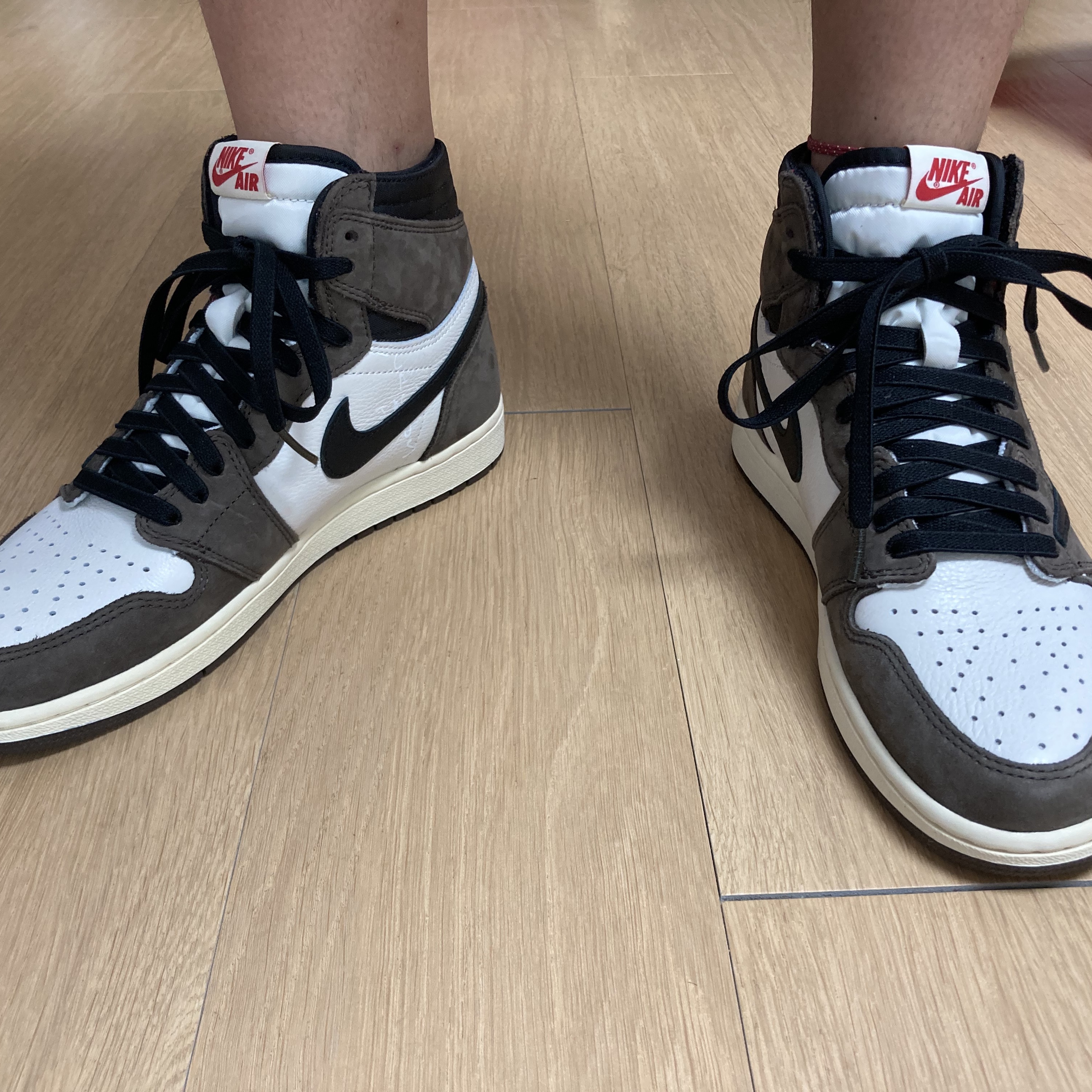 Jordan 1 x Travis Scott Retro High OG SP Mocha 착용 스타일
