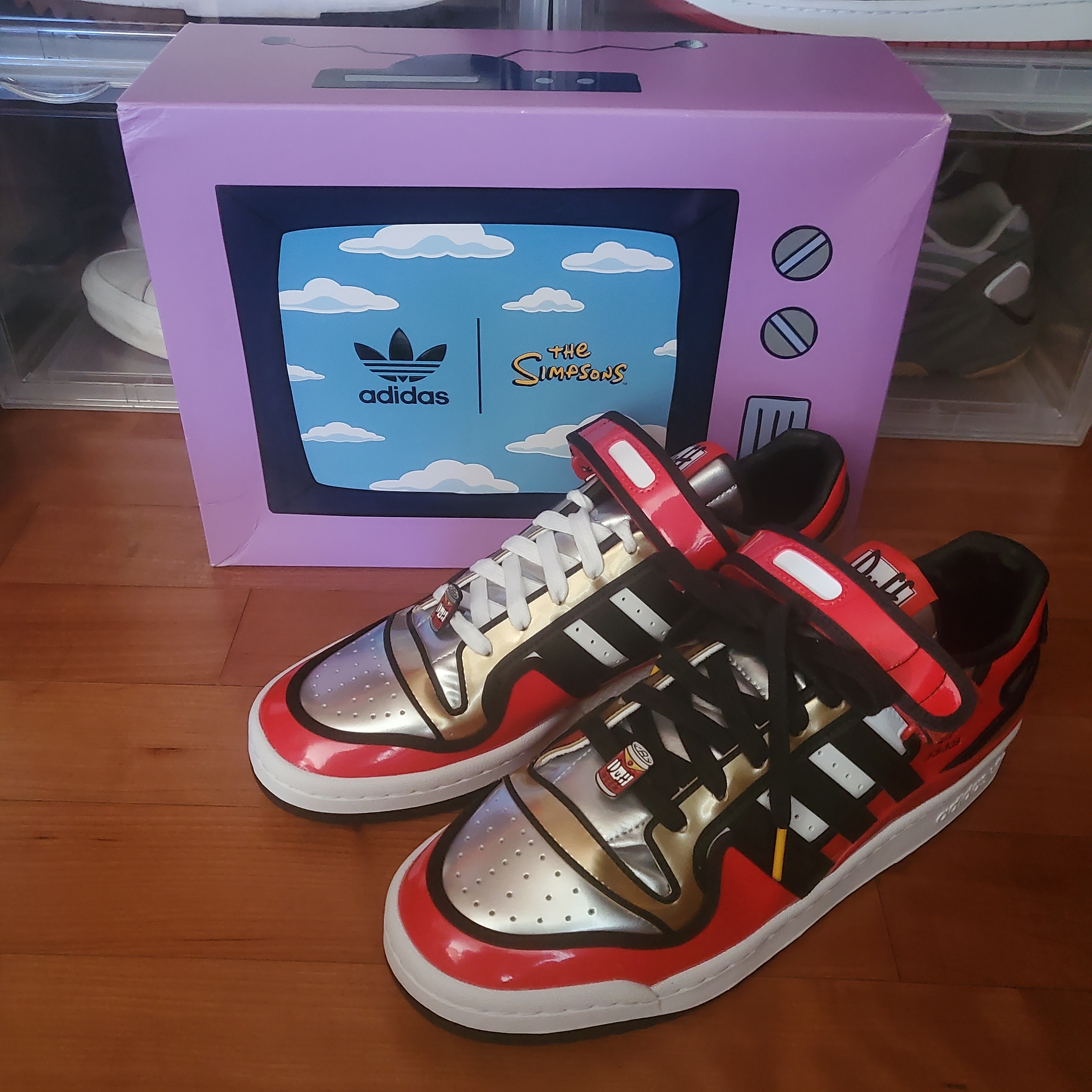 Adidas x The Simpsons Forum Lo Duff Beer 착용 스타일