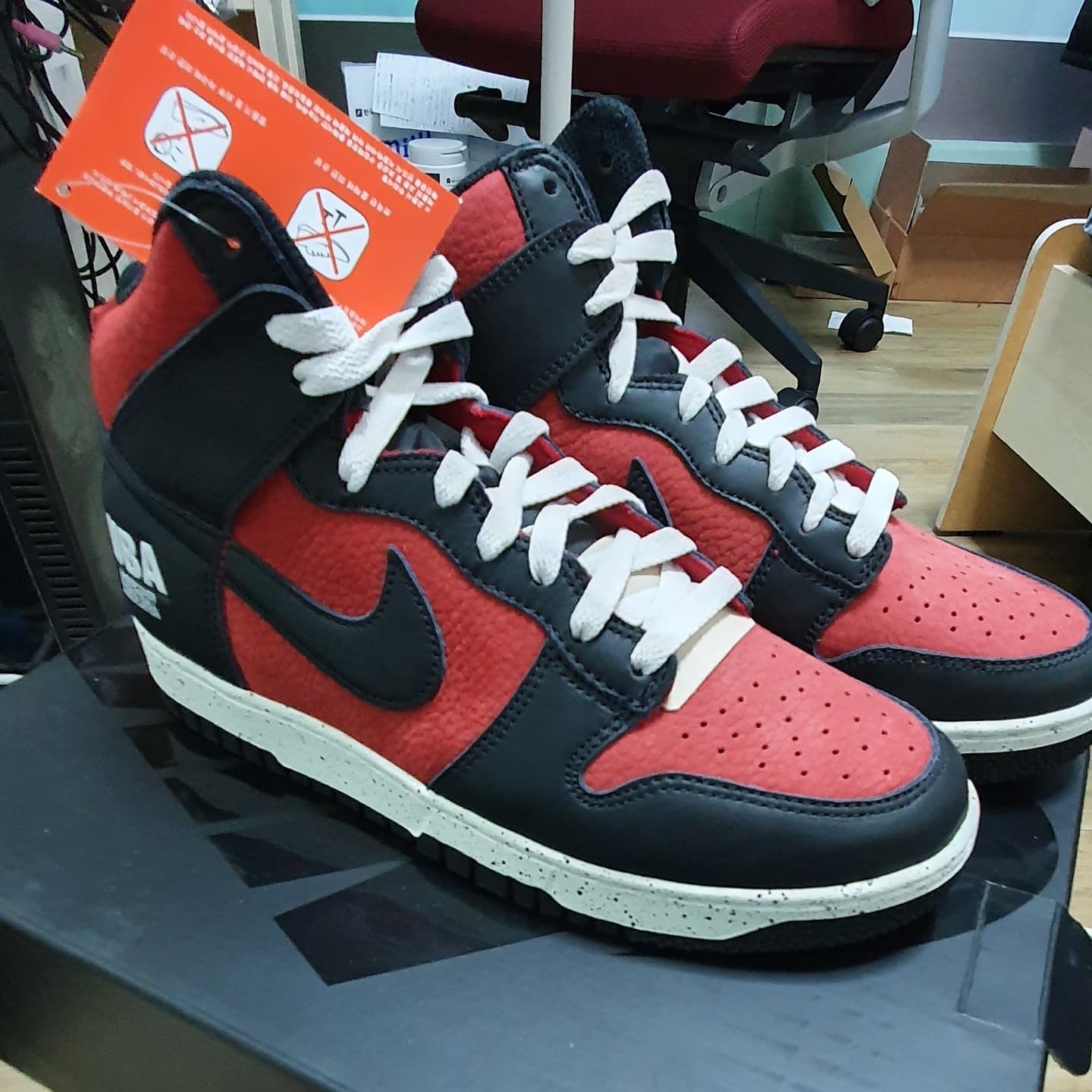 Nike x Undercover Dunk High 1985 Gym Red 착용 스타일