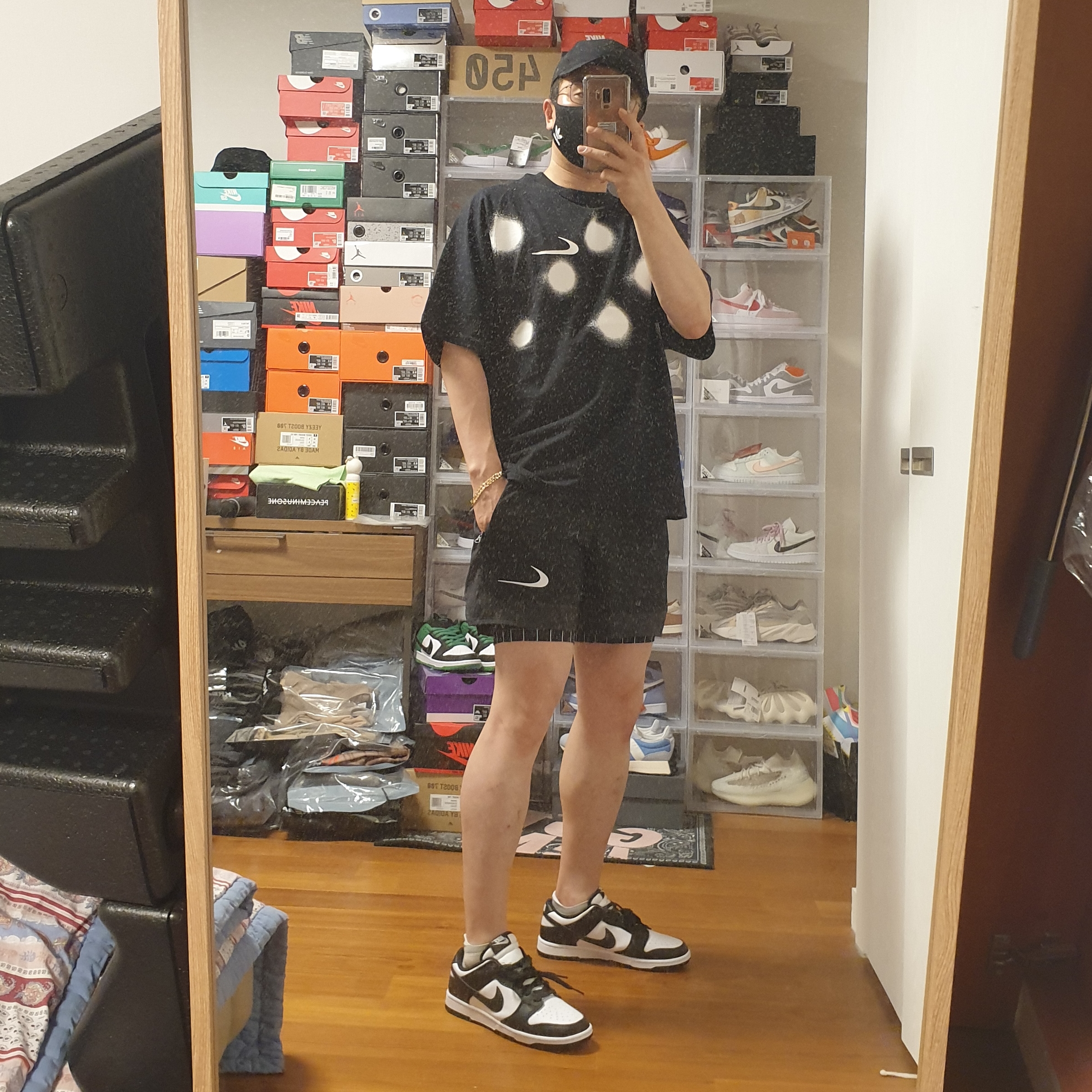 Nike x Off-White NRG Short Sleeve T-Shirt Black, Nike x Off-White NRG Shorts Black 착용 스타일 - 5