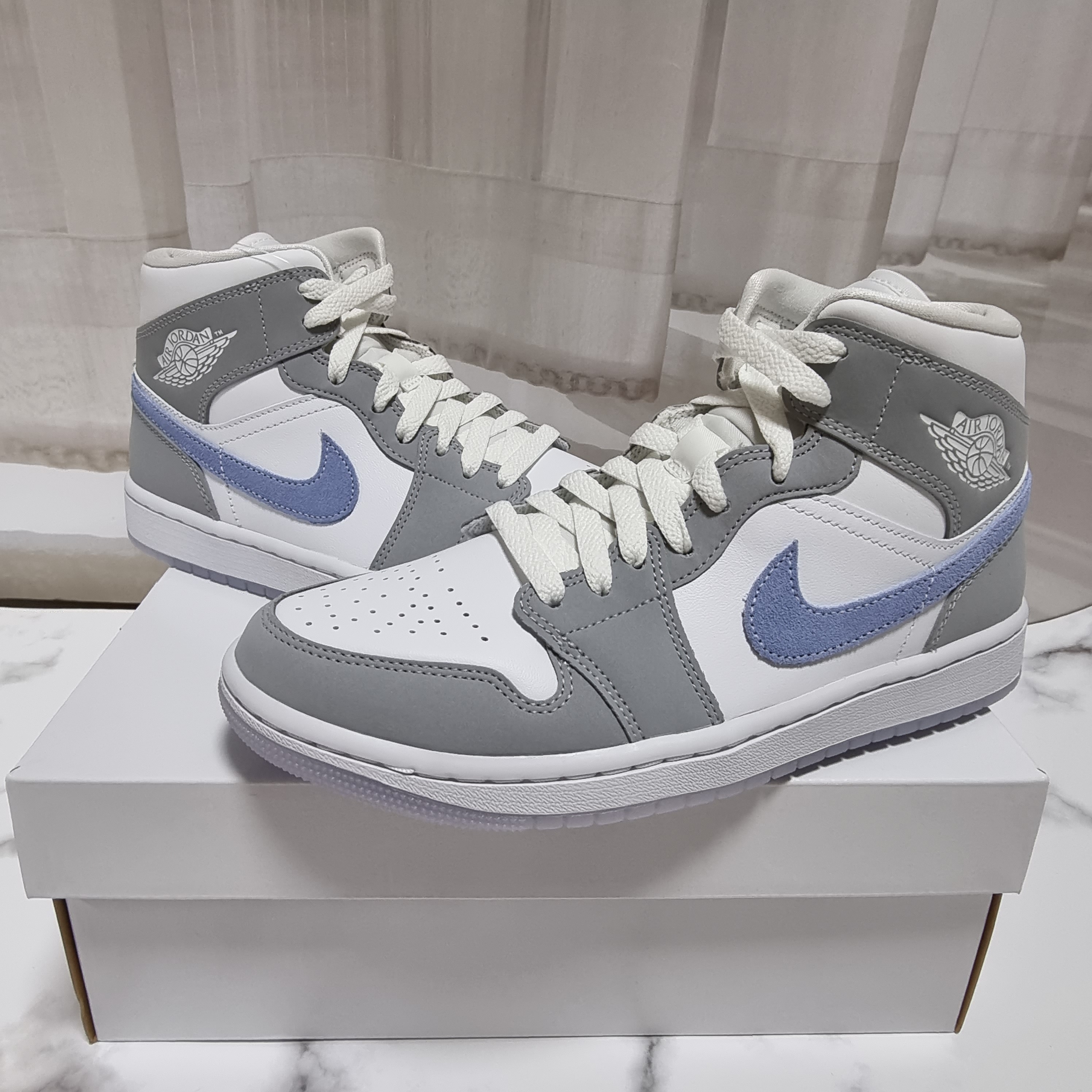 (W) Jordan 1 Mid Wolf Grey 착용 스타일