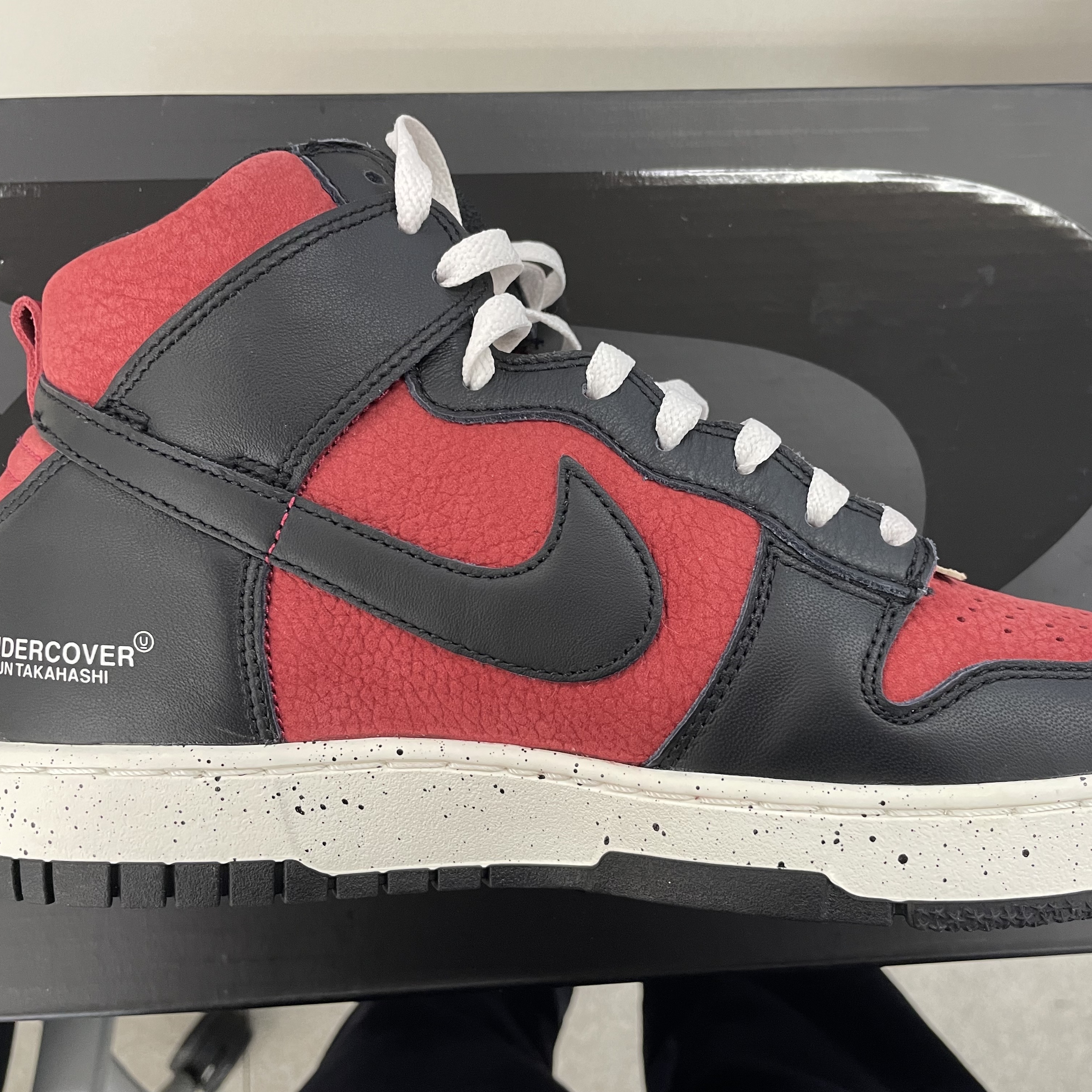 Nike x Undercover Dunk High 1985 Gym Red 착용 스타일 - 2