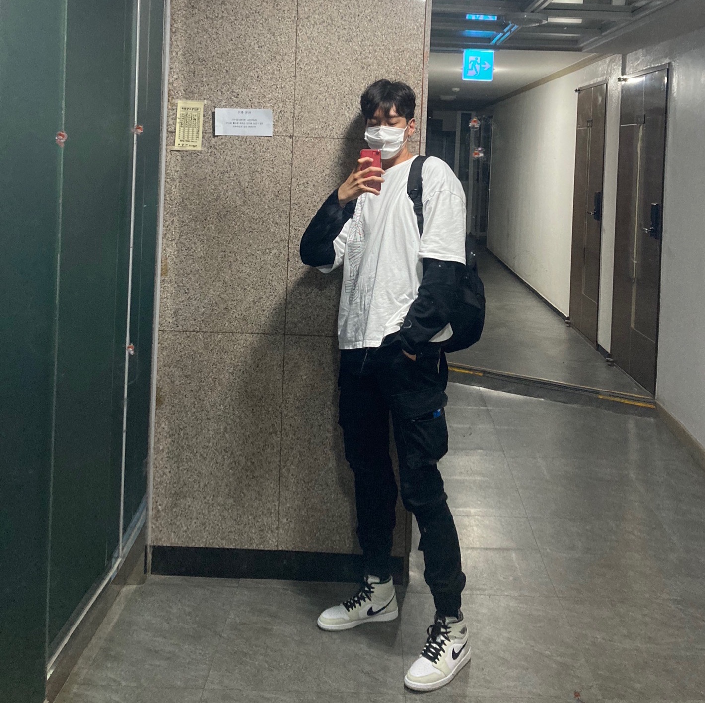 (W) Jordan 1 Zoom Air CMFT Light Bone 착용 스타일