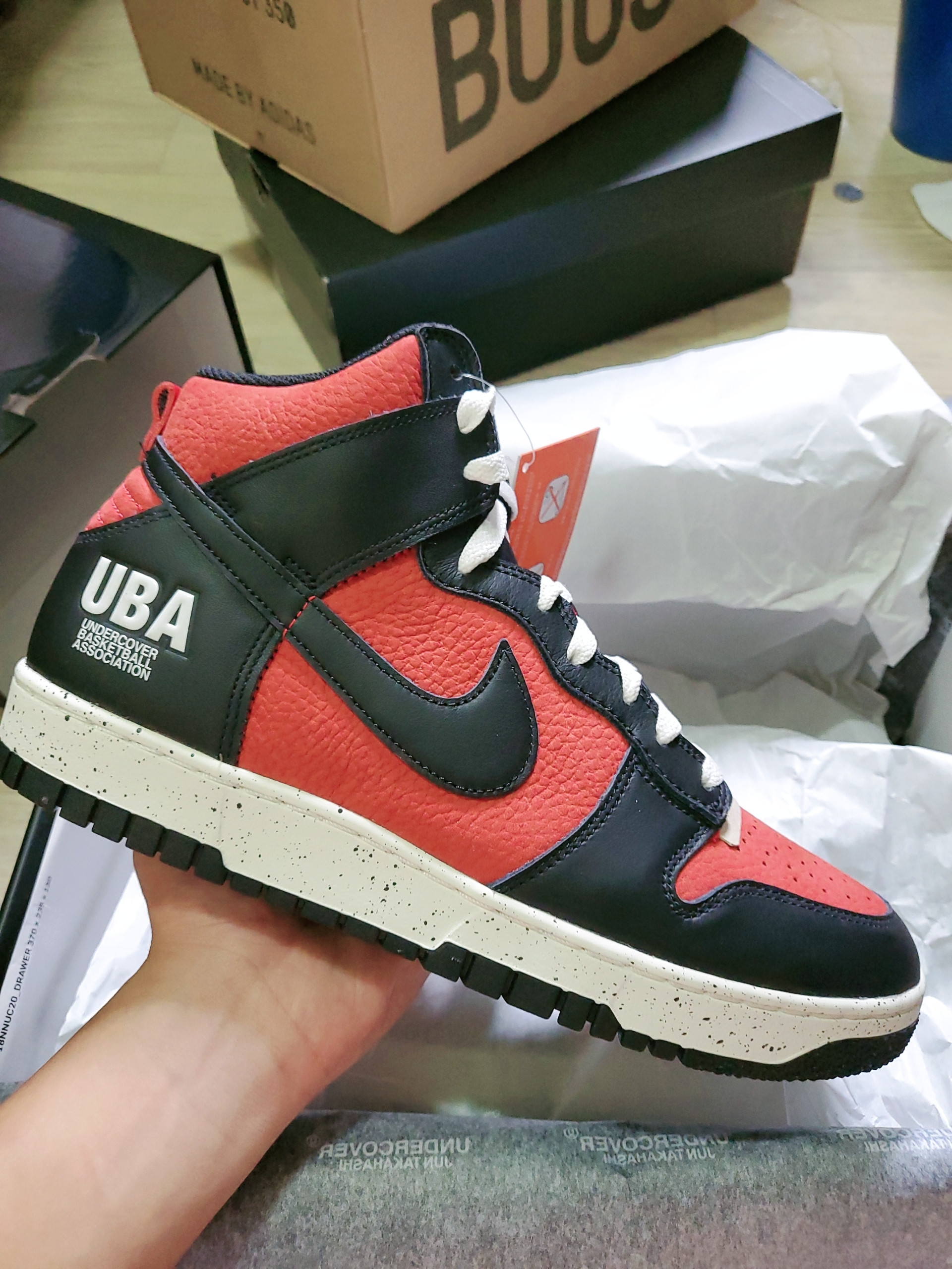 Nike x Undercover Dunk High 1985 Gym Red 착용 스타일