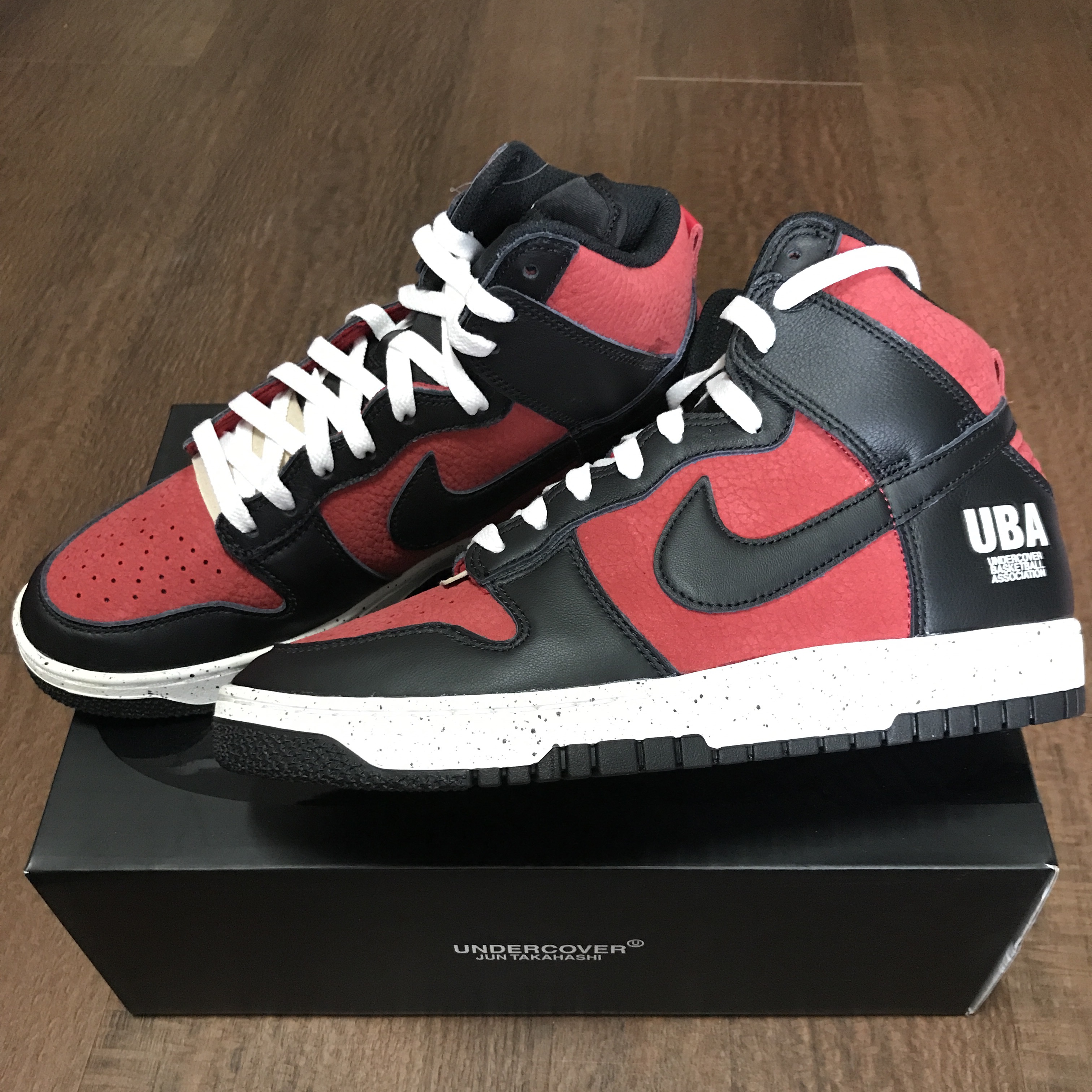 Nike x Undercover Dunk High 1985 Gym Red 착용 스타일