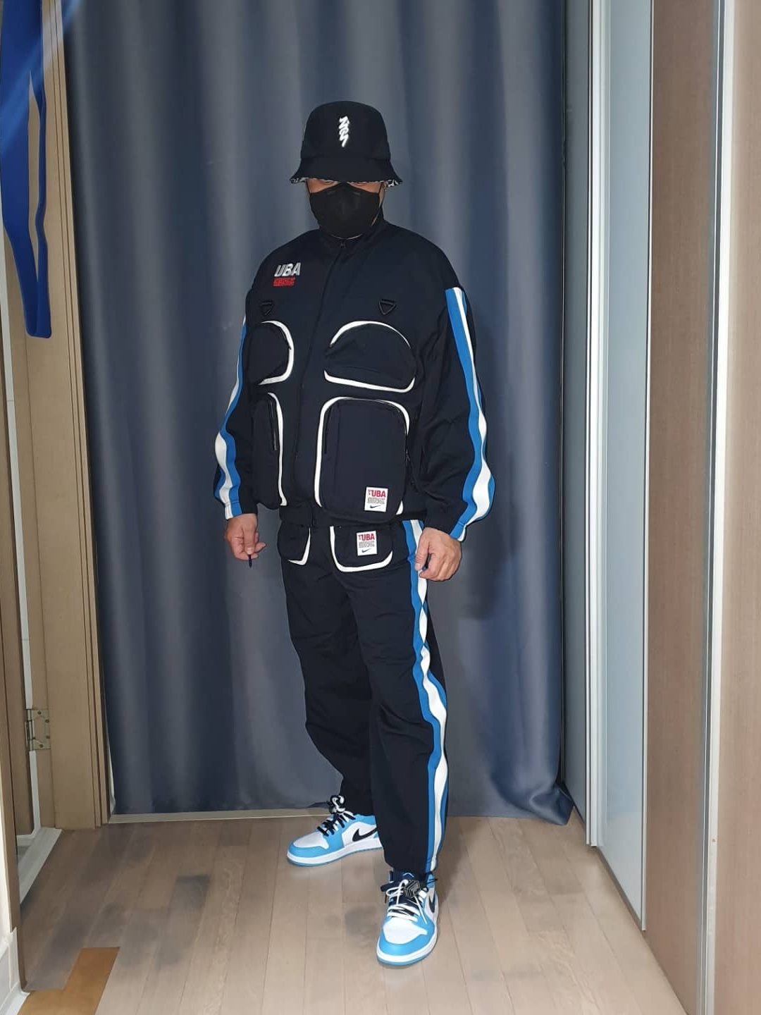Nike x Undercover NRG Track Suit Black - Asia, Jordan Zion Reversible Bucket Hat Black 착용 스타일 - 5