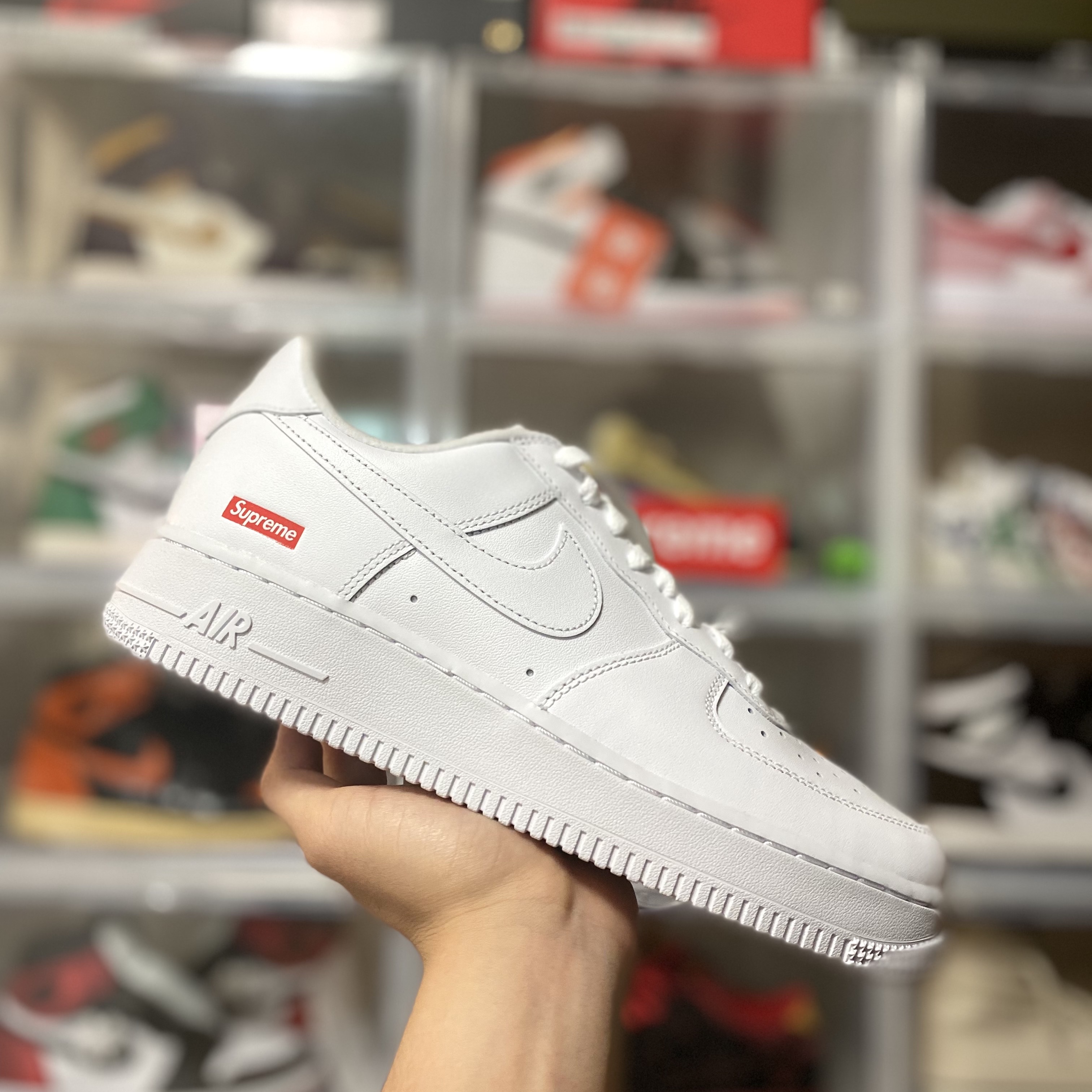 Nike x Supreme Air Force 1 Low White 착용 스타일