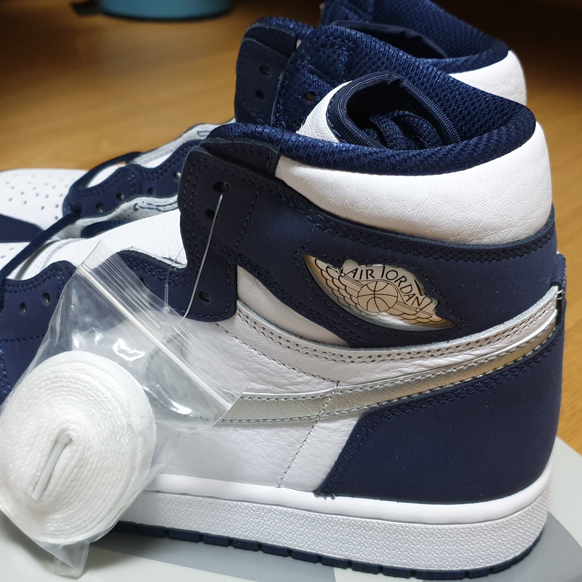 Jordan 1 Retro High OG CO.JP Midnight Navy 착용 스타일 - 2