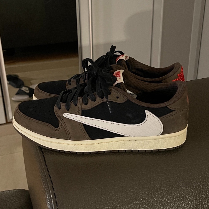 Jordan 1 x Travis Scott Retro Low OG SP Mocha 착용 스타일