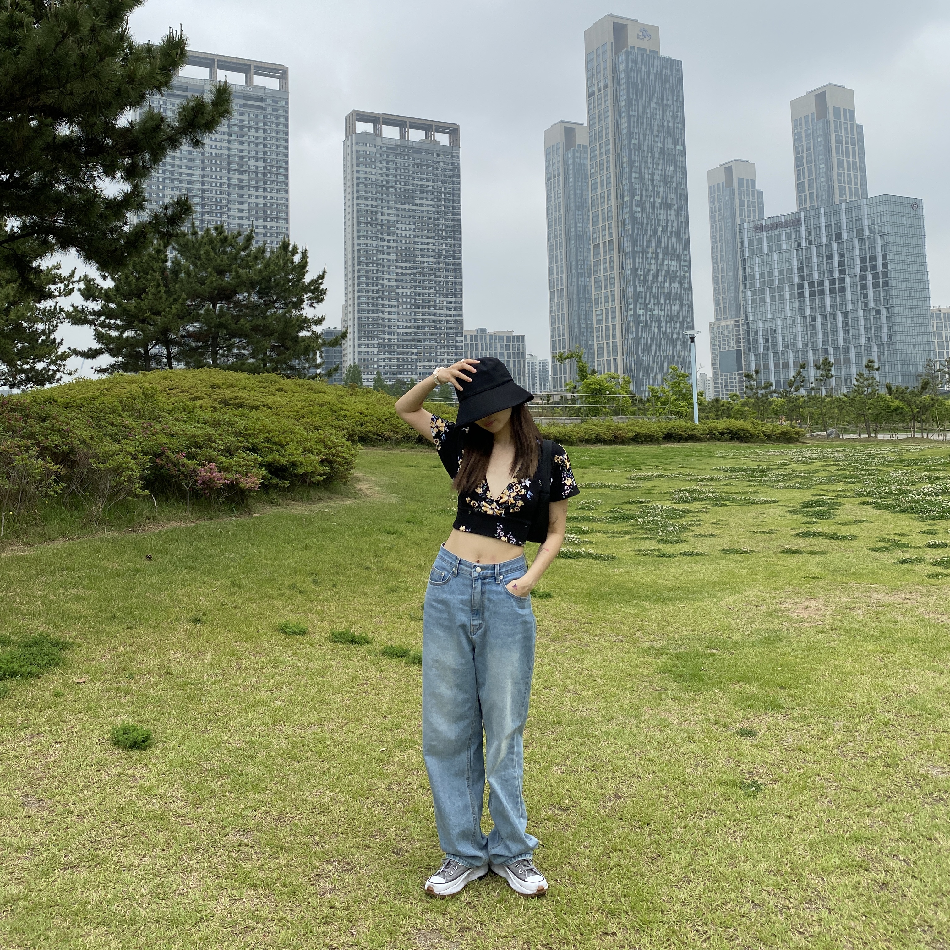 Converse Run Star Hike Hi Smoke 착용 스타일