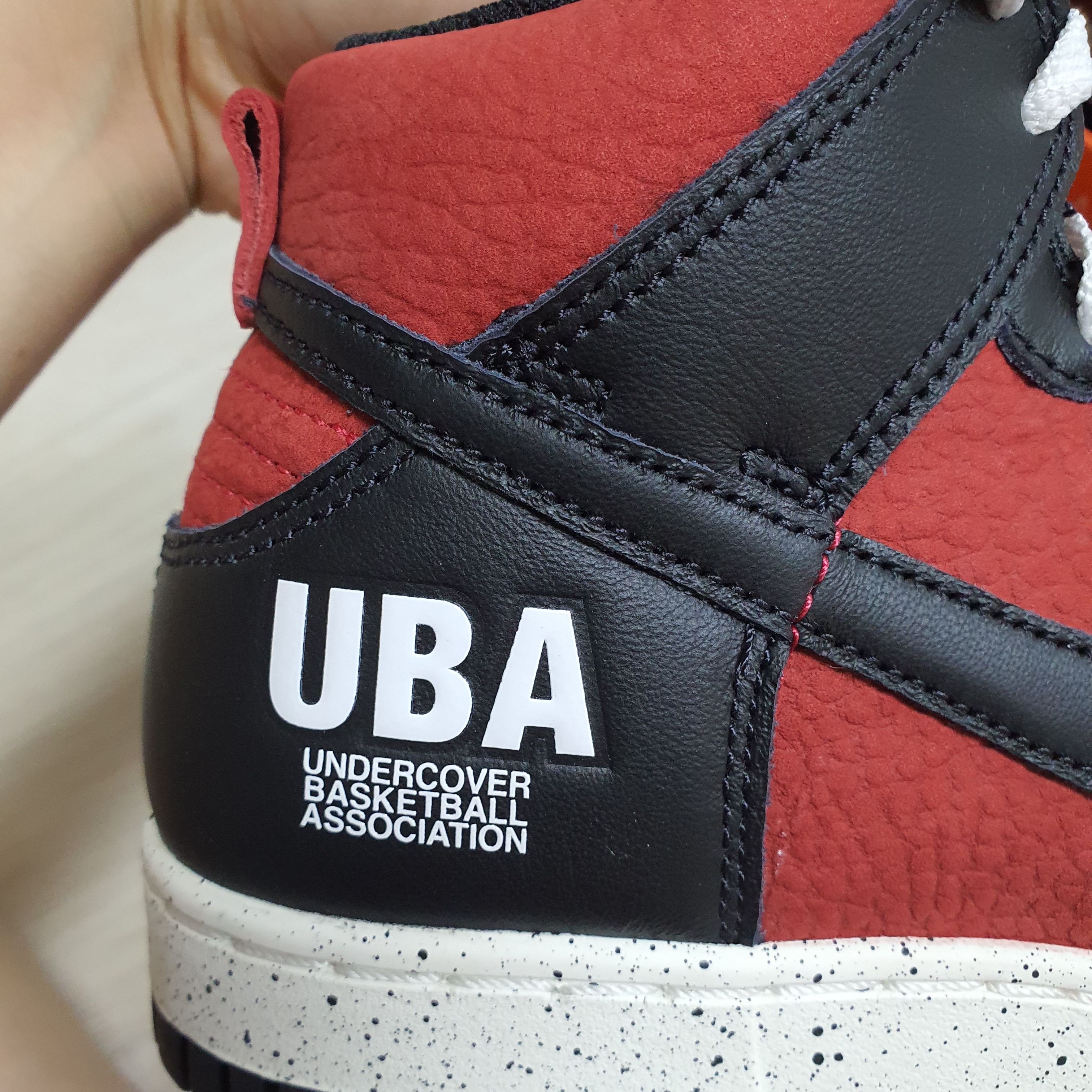 Nike x Undercover Dunk High 1985 Gym Red 착용 스타일 - 2