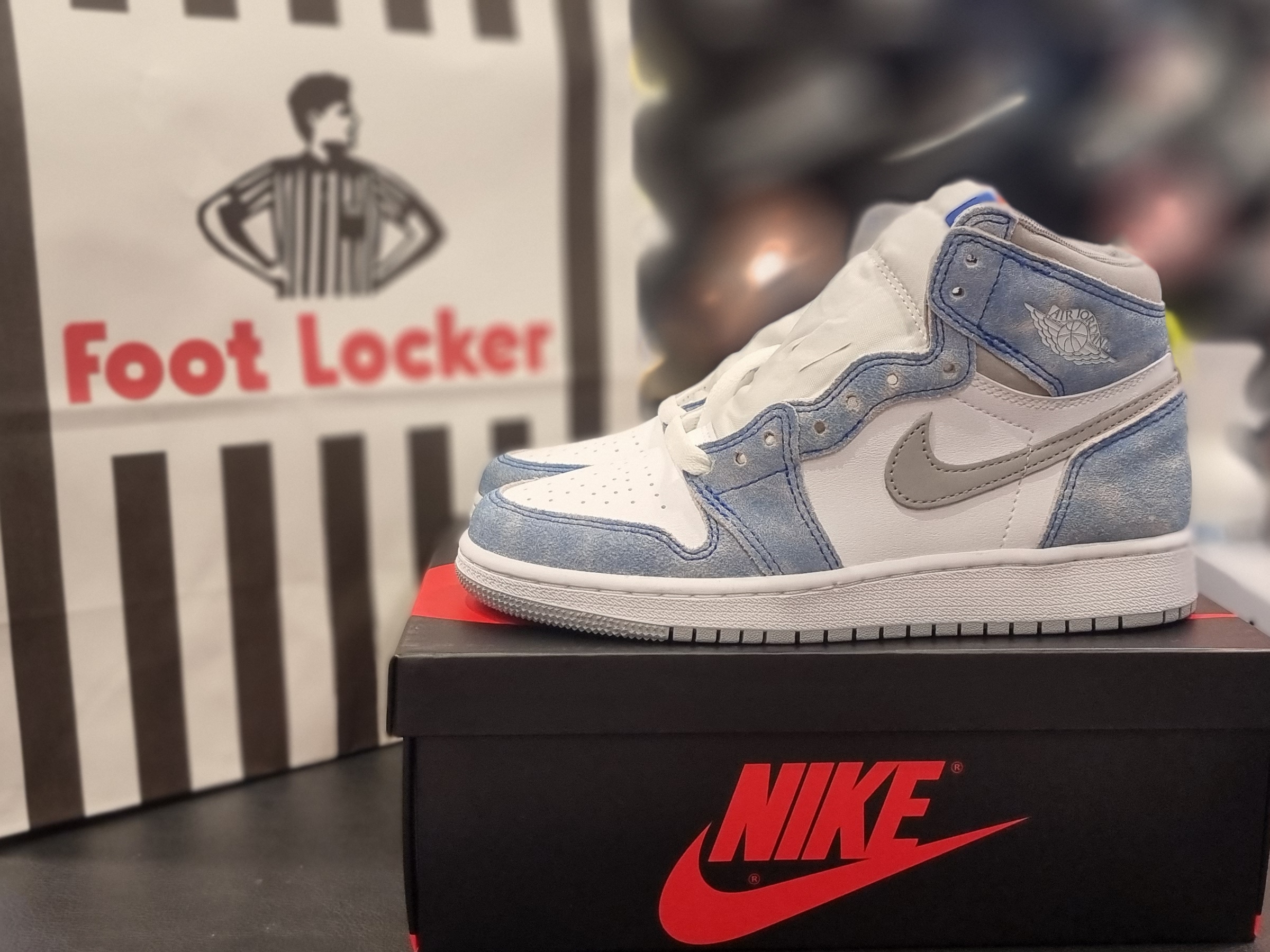 (GS) Jordan 1 Retro High OG Hyper Royal 착용 스타일