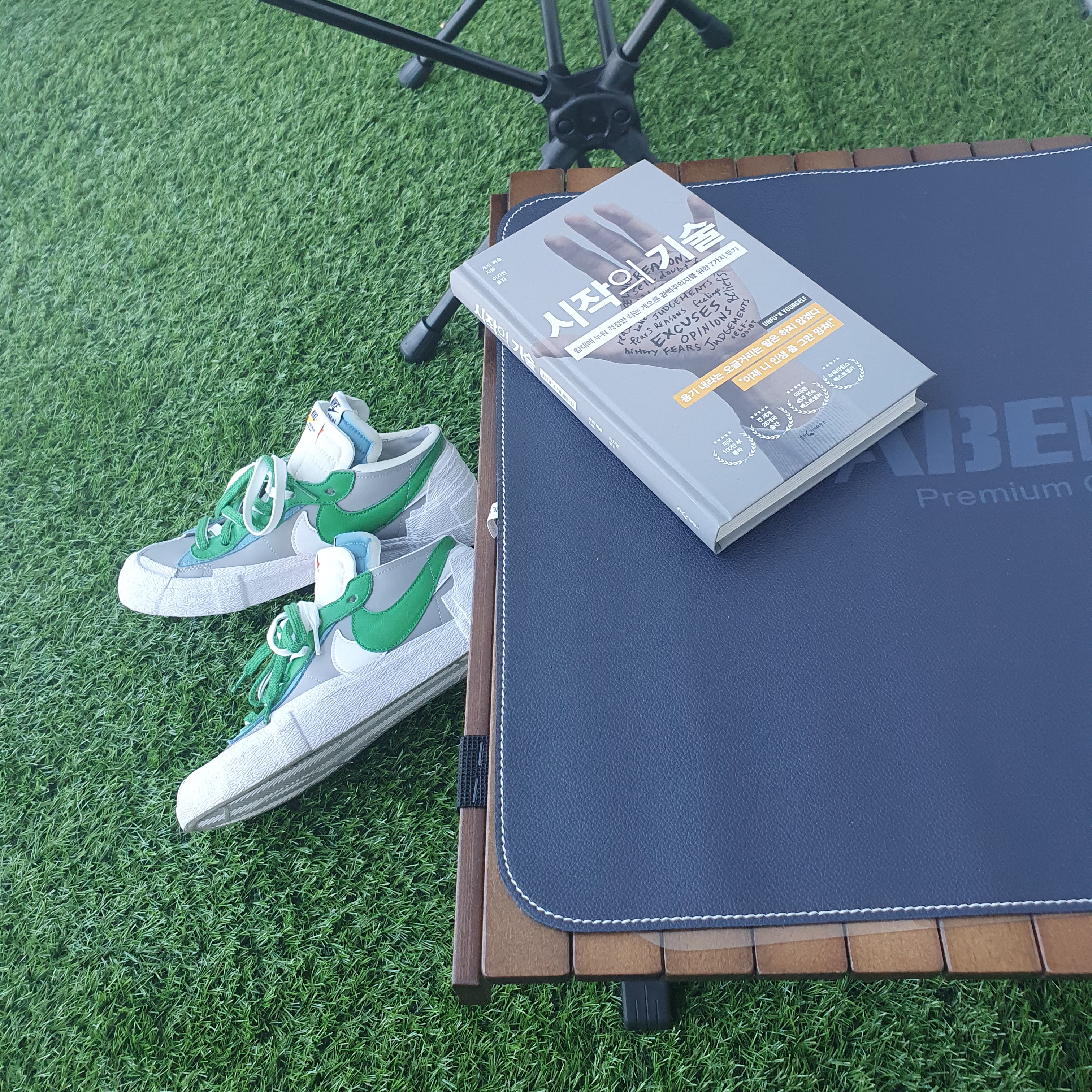 Nike x Sacai Blazer Low Classic Green 착용 스타일
