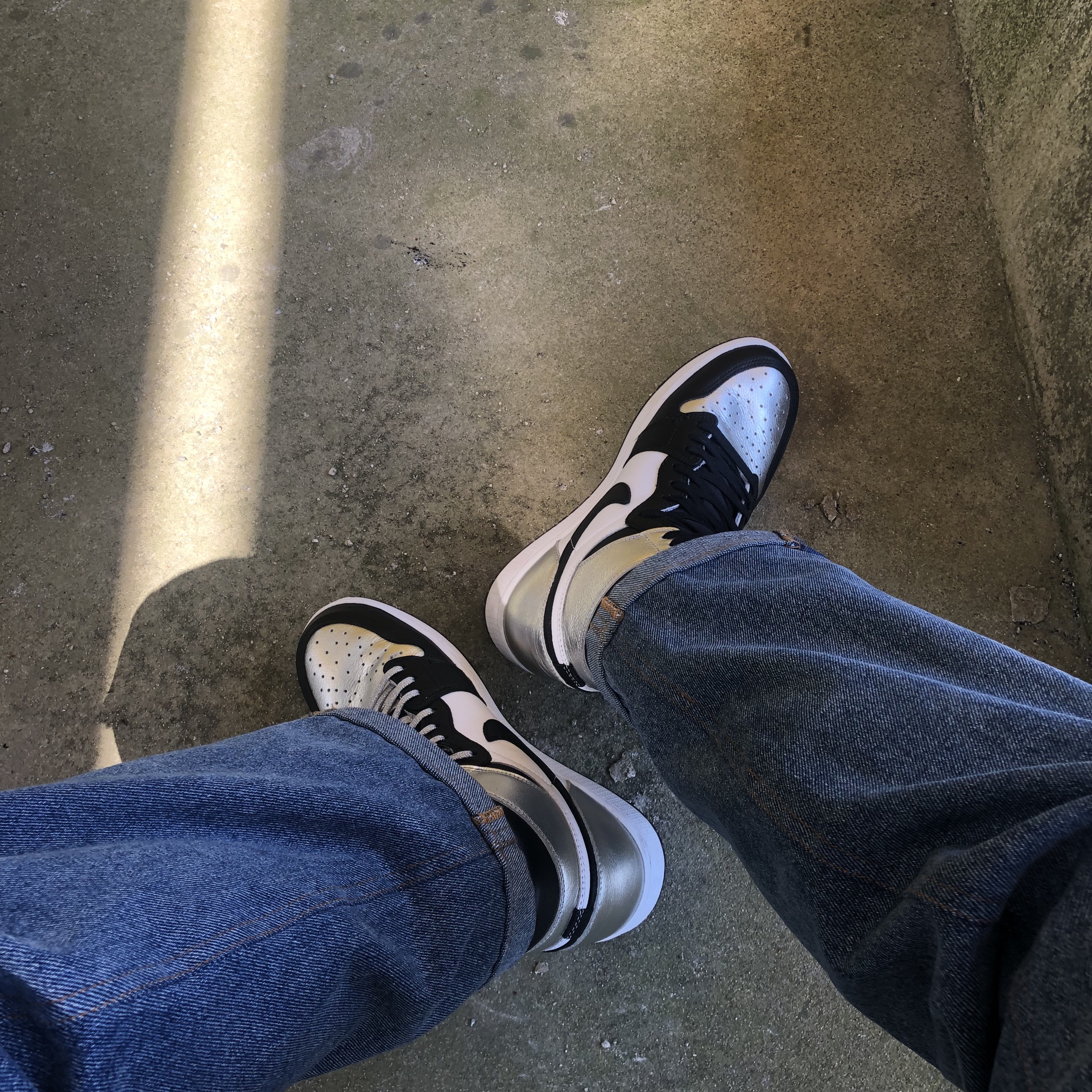 (W) Jordan 1 Retro High OG Silver Toe 착용 스타일