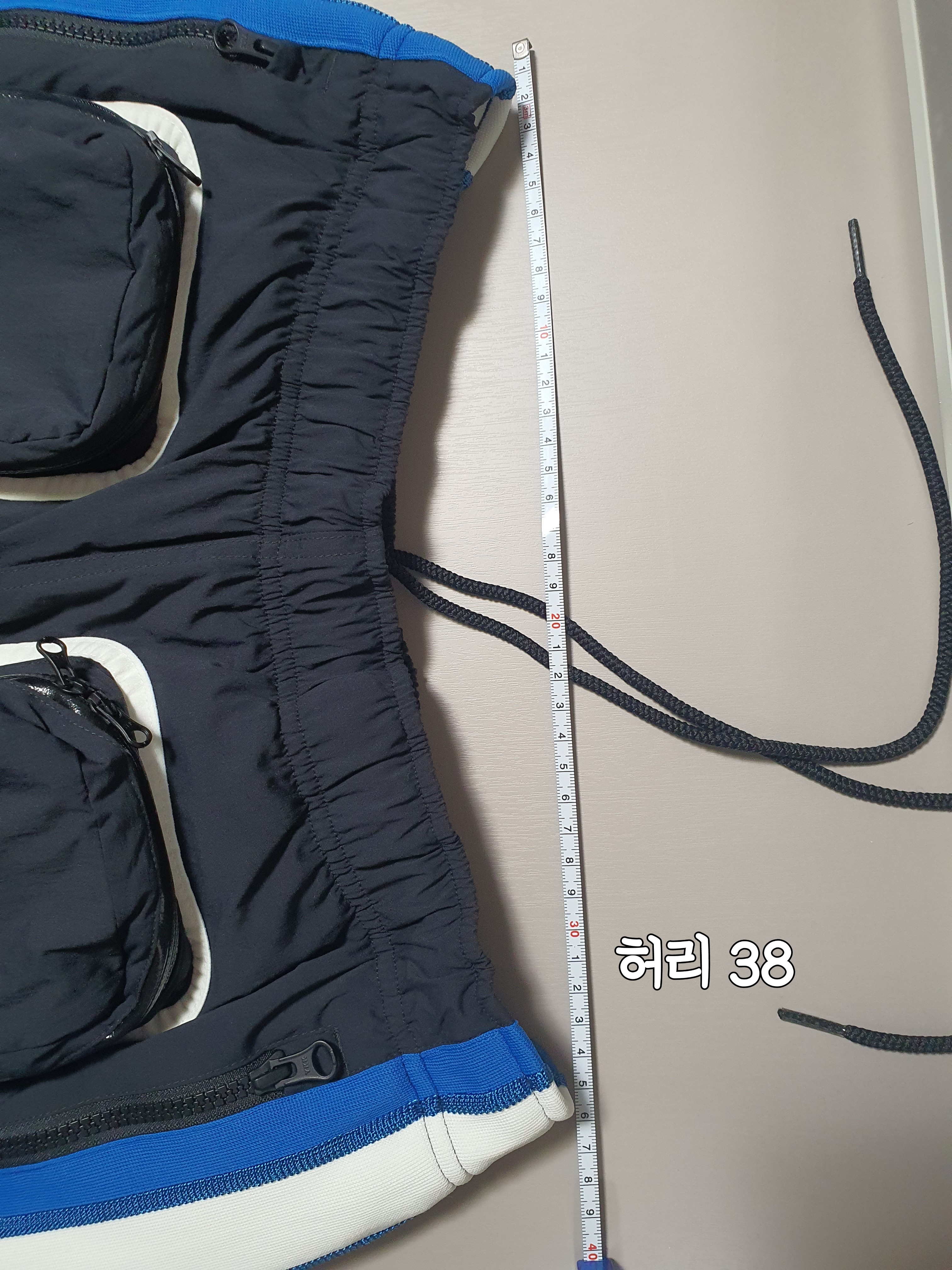 Nike x Undercover NRG Track Suit Black - Asia, Jordan Zion Reversible Bucket Hat Black 착용 스타일 - 4