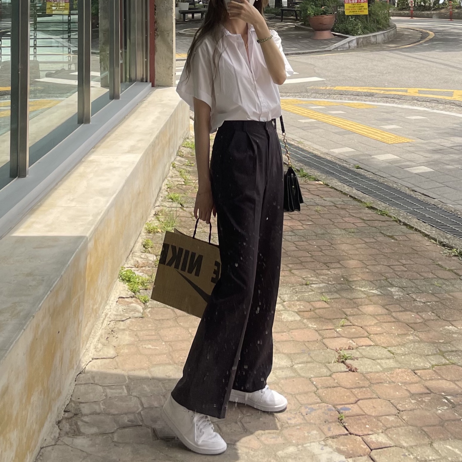 Jordan 1 Mid Triple White 착용 스타일