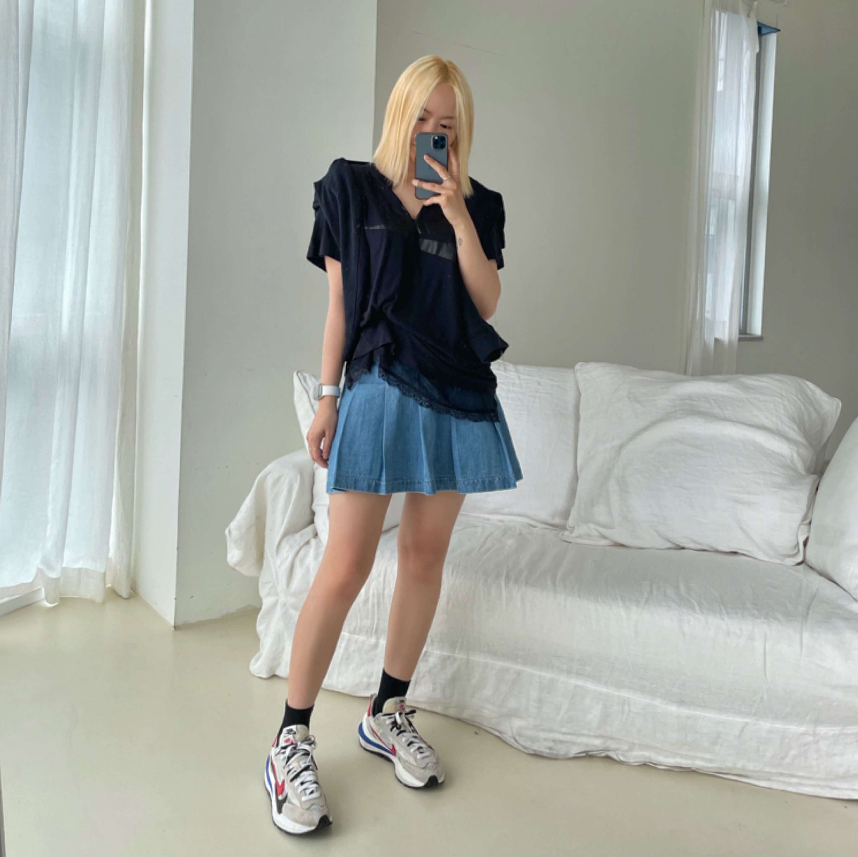 Nike x Sacai VaporWaffle Royal Fuchsia 착용 스타일