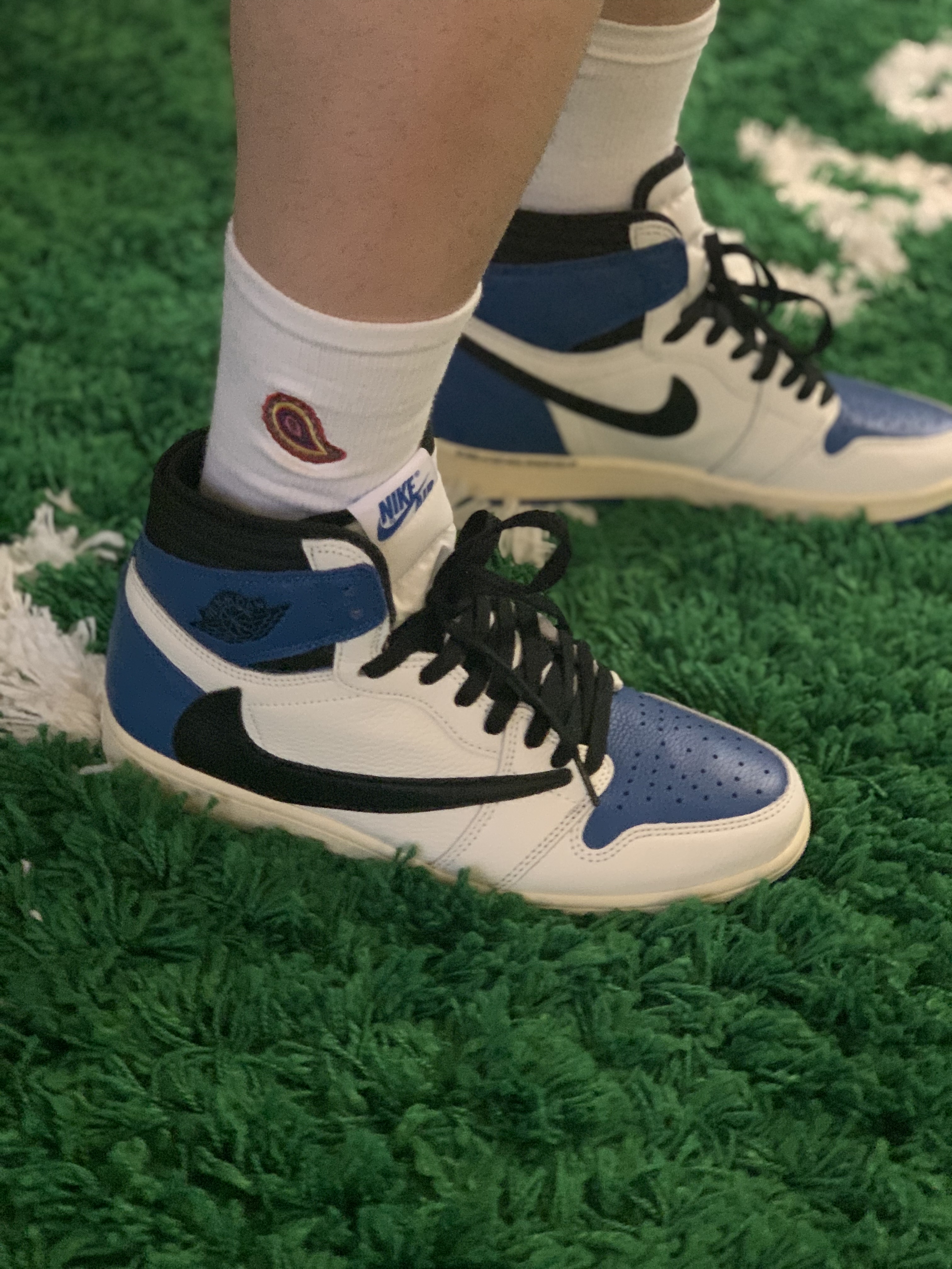 Jordan 1 x Travis Scott x Fragment Retro High OG SP Military Blue, Jordan 1 x Travis Scott Retro High OG SP Mocha 착용 스타일 - 4