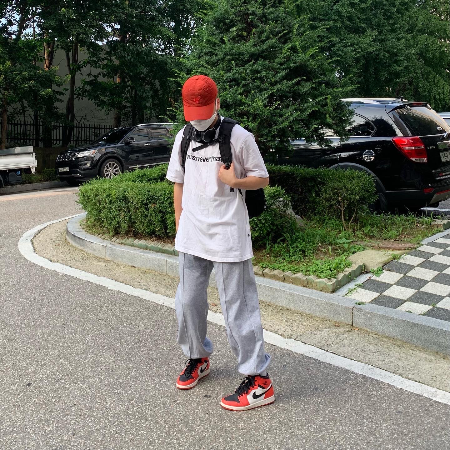 Jordan 1 Retro High Rare Air Max Orange 착용 스타일