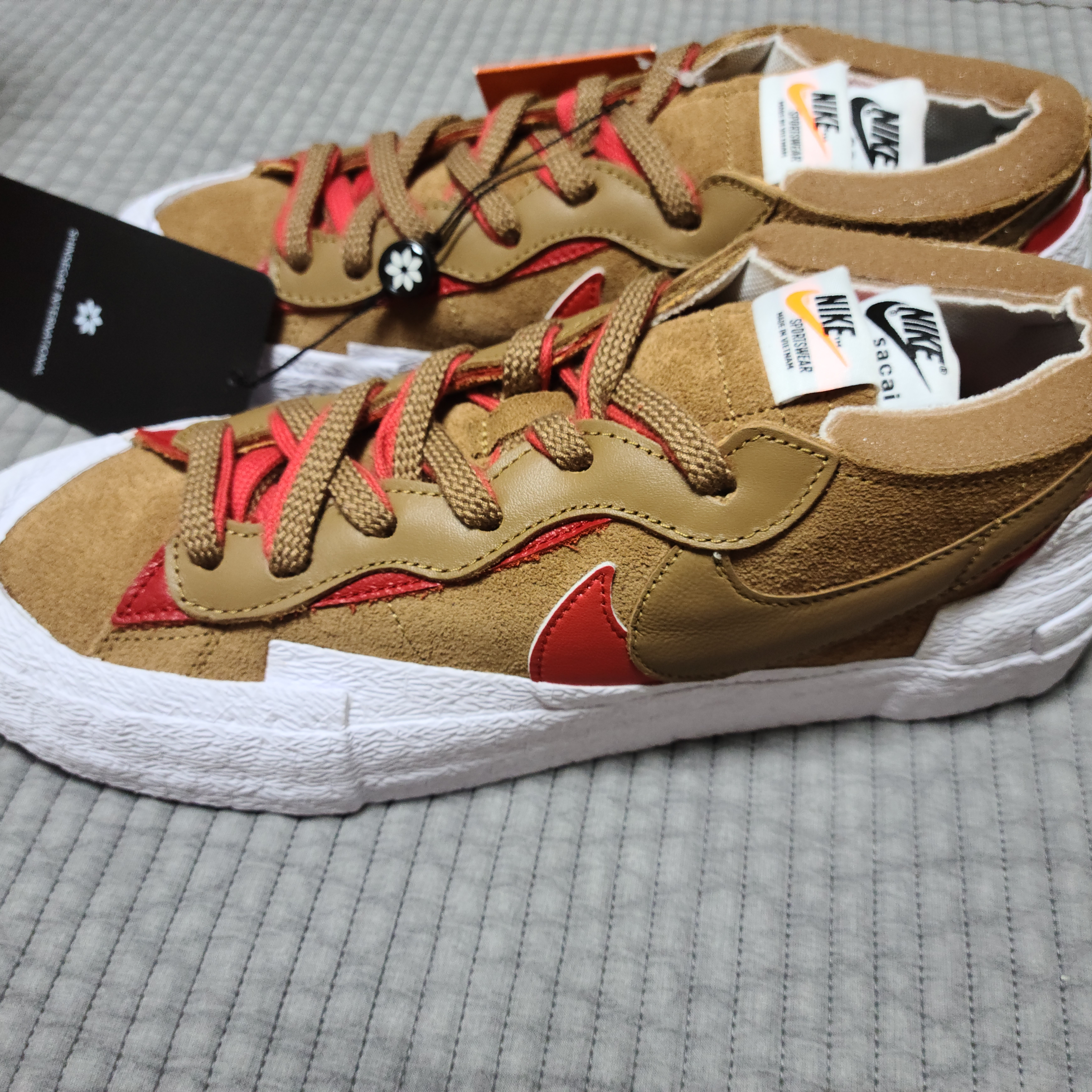 Nike x Sacai Blazer Low British Tan 착용 스타일 - 1
