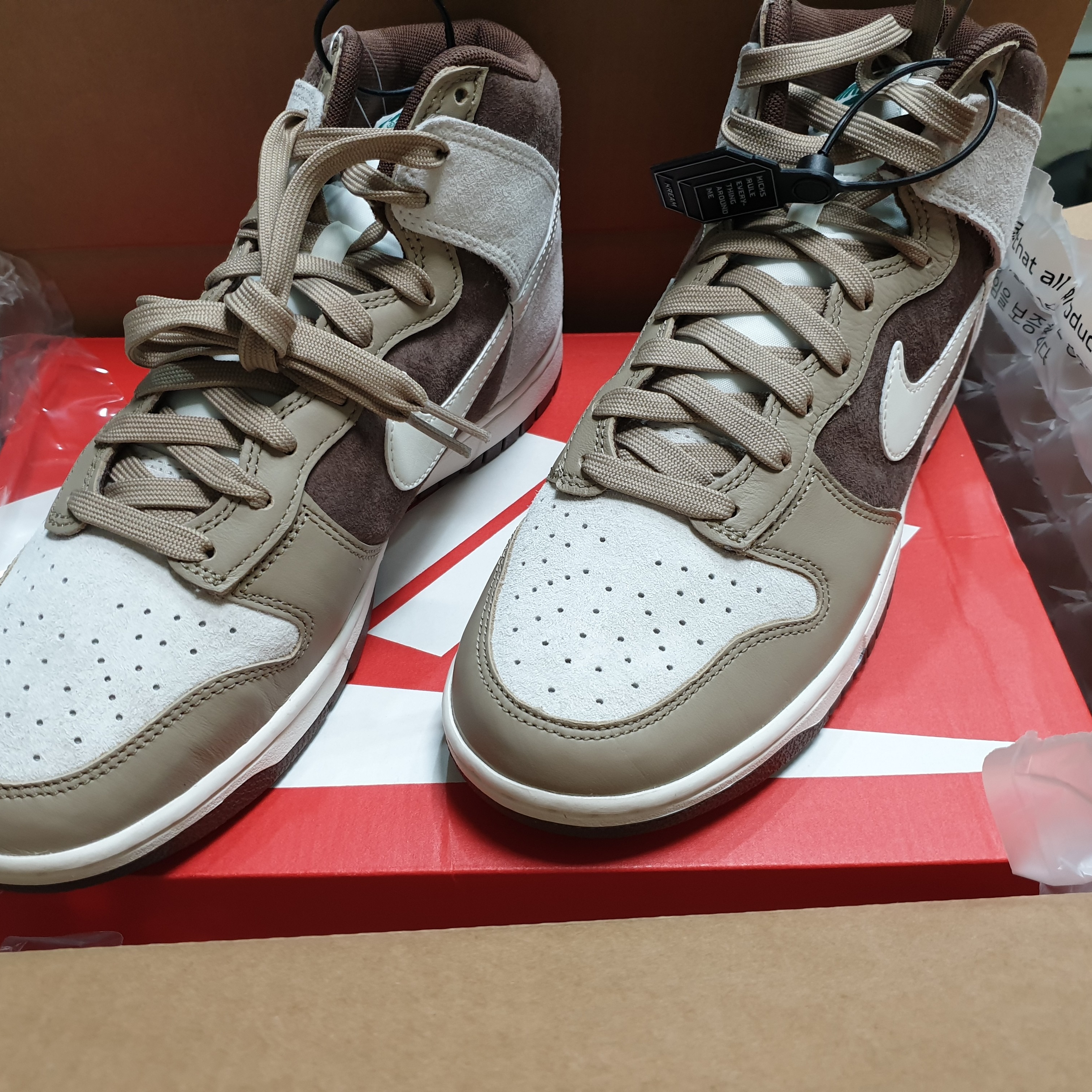 Nike Dunk High Retro PRM Light Chocolate 착용 스타일 - 1