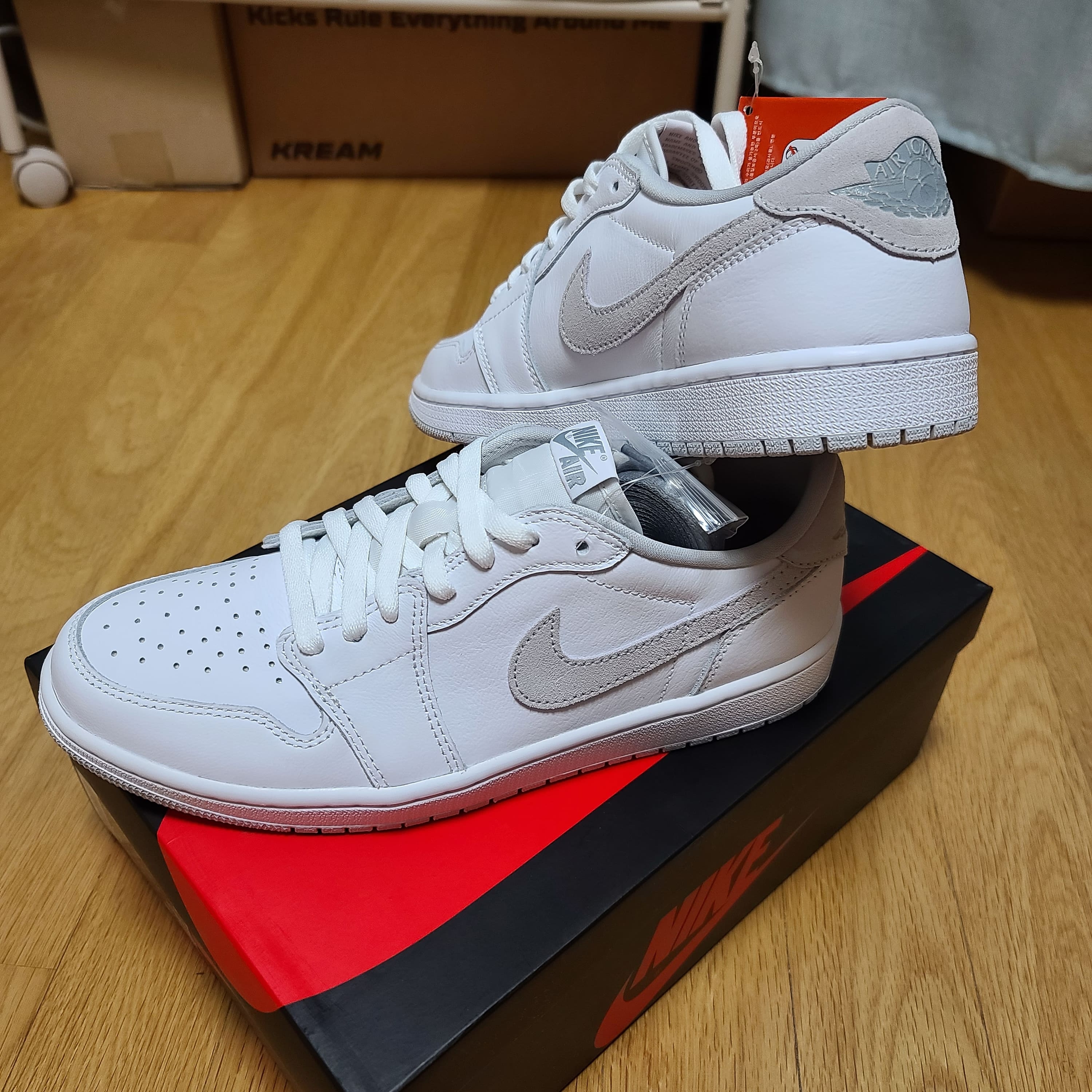 Jordan 1 Low OG Neutral Grey 착용 스타일