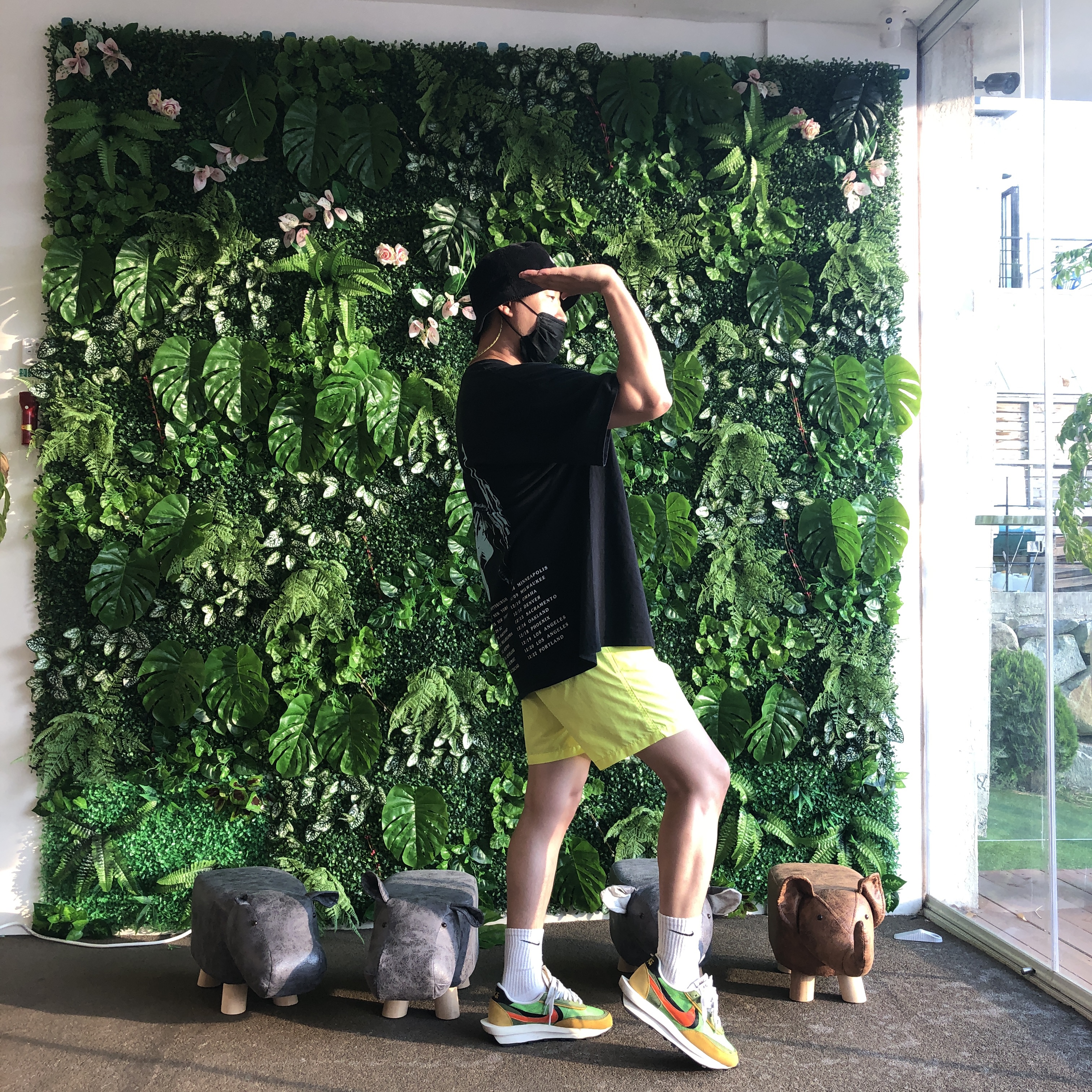 Nike x Sacai LDWaffle Green Multi 착용 스타일 - 1
