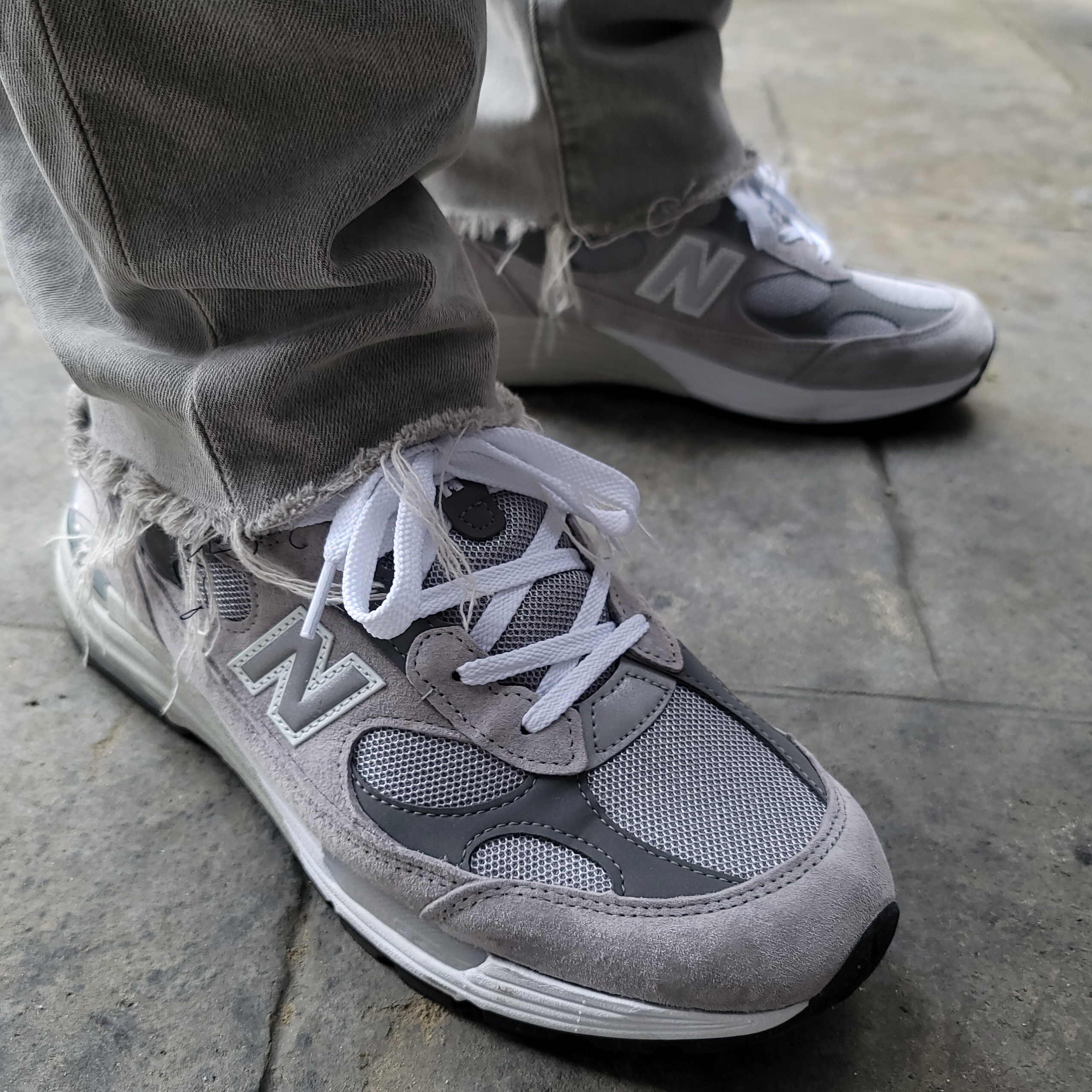 New Balance 992 Made in USA Grey - D Standard 착용 스타일