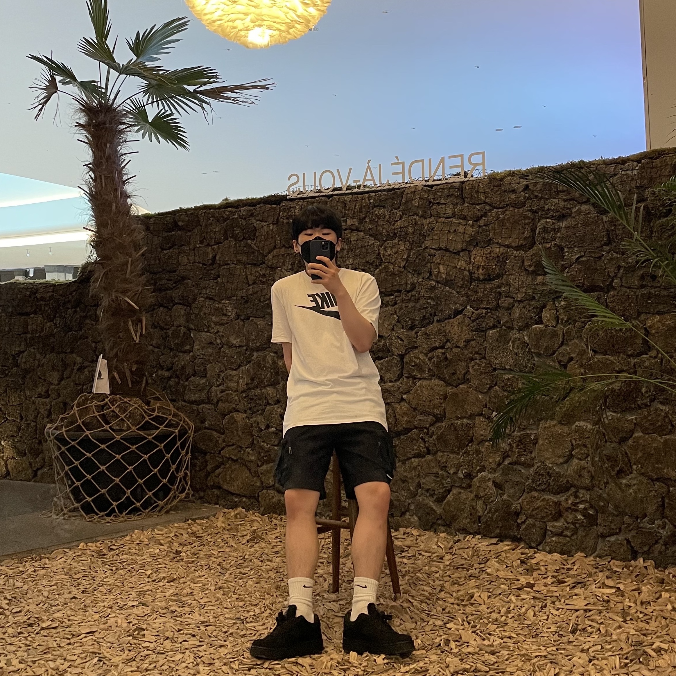 Nike ACG Cargo Shorts Black - Asia, Nike x Stussy Air Force 1 Low Triple Black 착용 스타일