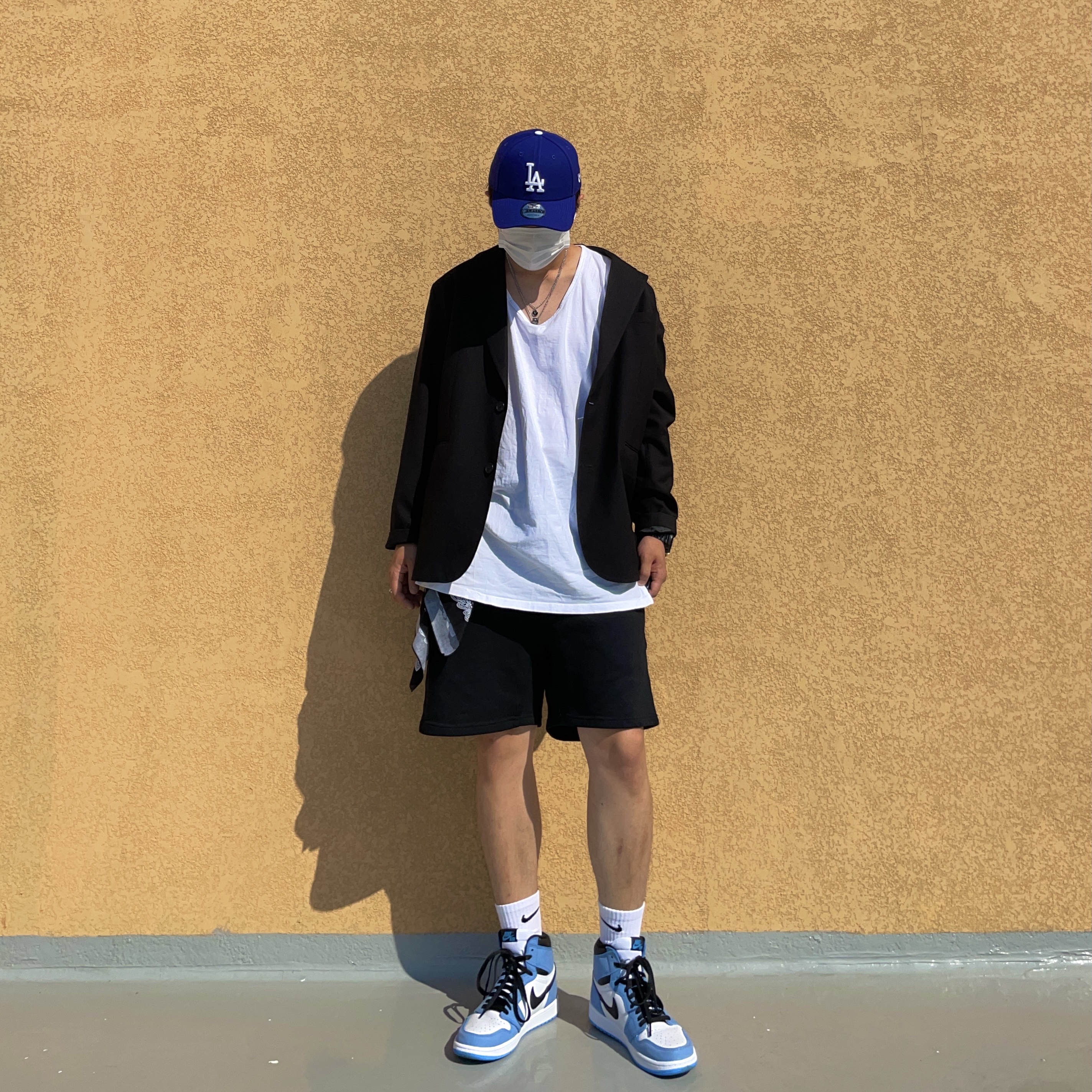 Jordan 1 Retro High OG University Blue 착용 스타일 - 1