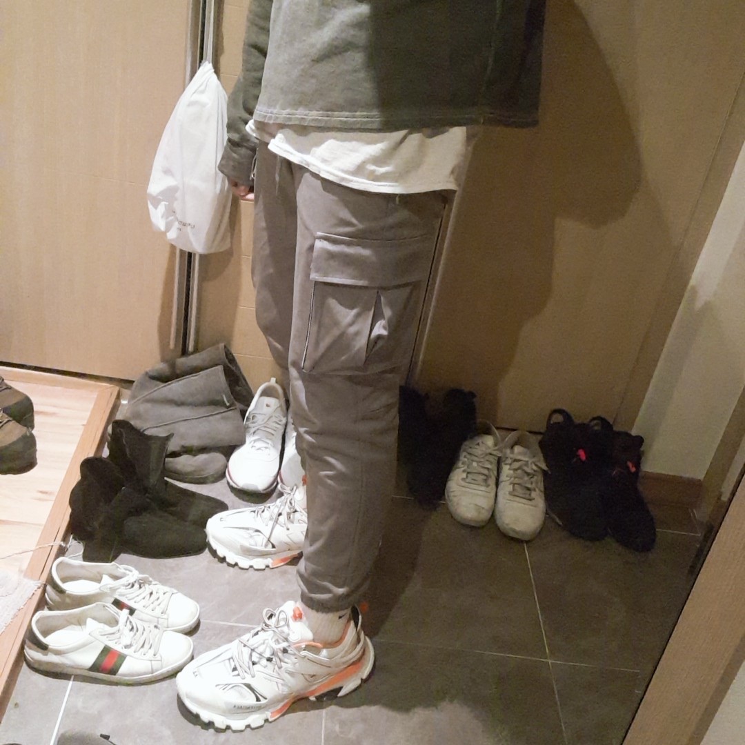 Balenciaga Track Sneakers White Orange 2019, Jordan 6 Retro Infrared 2014 착용 스타일