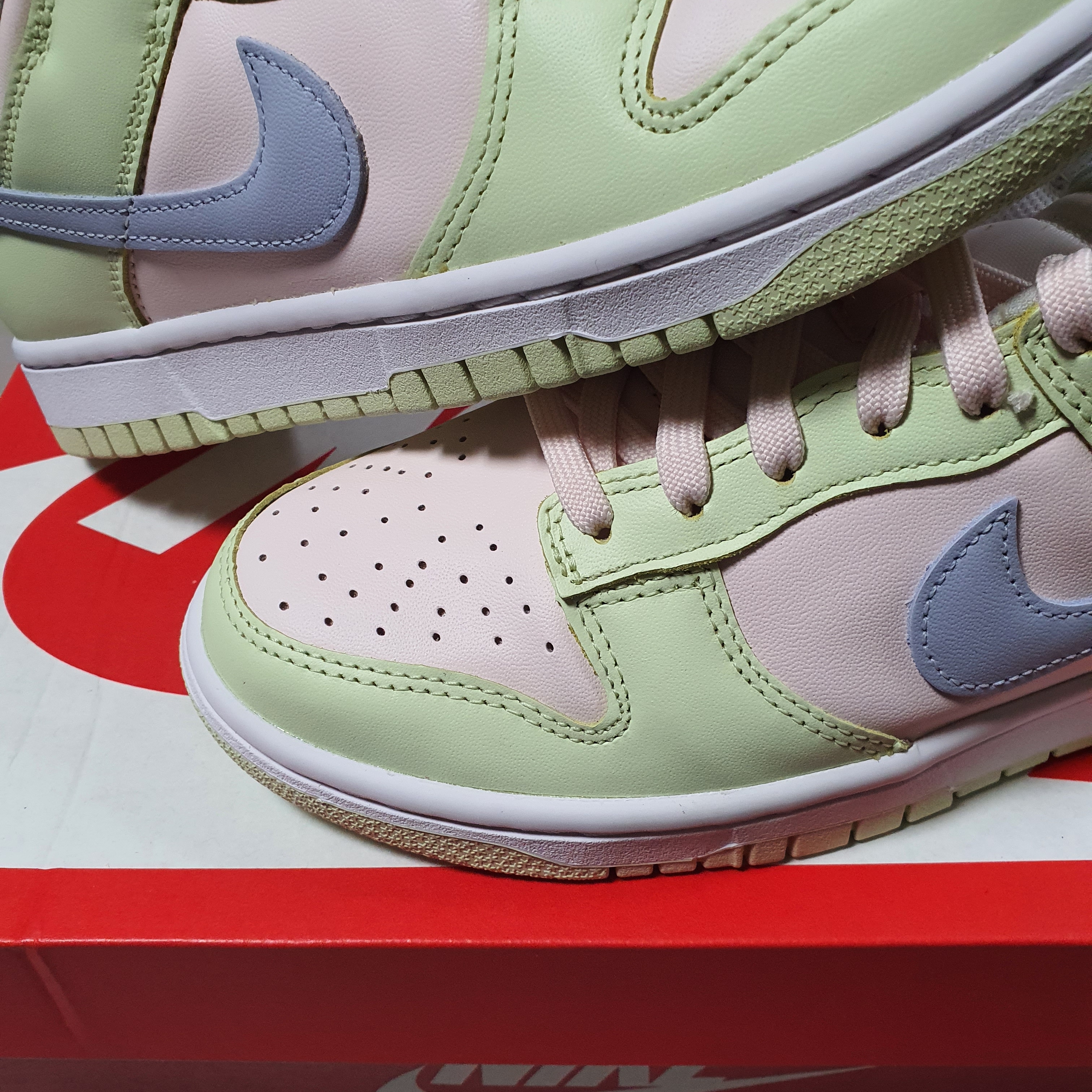 (W) Nike Dunk Low Light Soft Pink 착용 스타일 - 4
