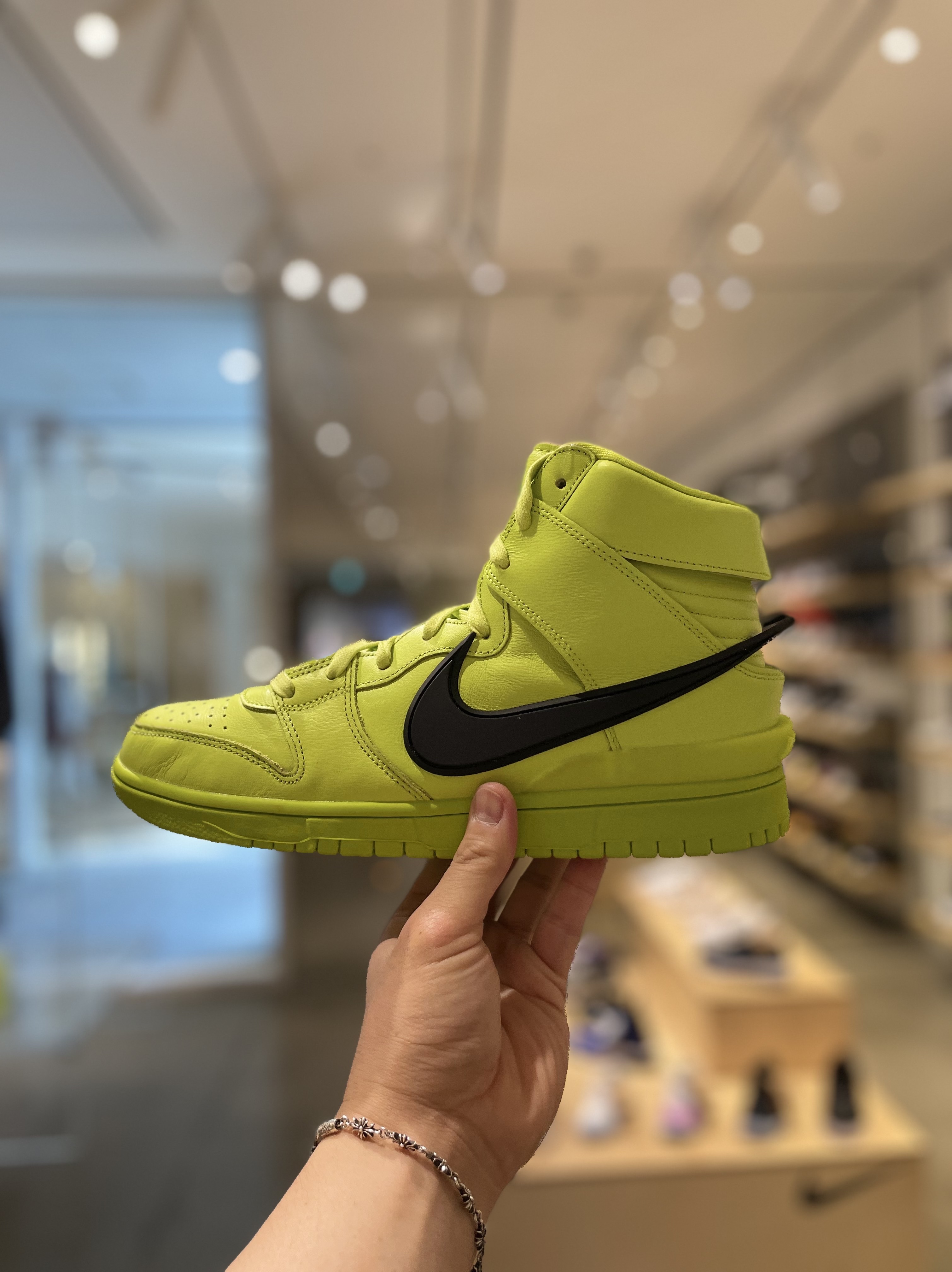 Nike x Ambush Dunk High Flash Lime 착용 스타일