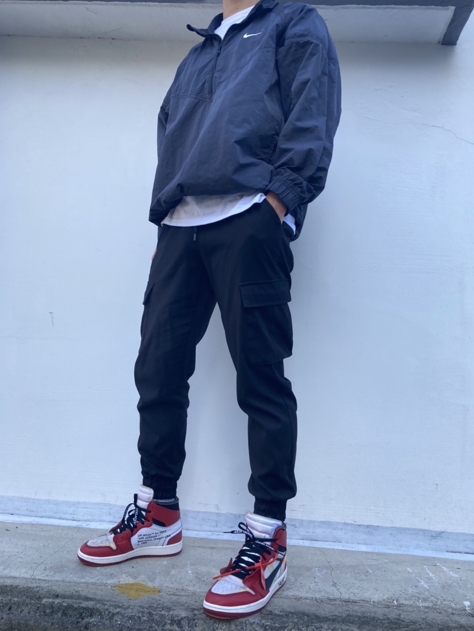 Nike x Stussy Windrunner Jacket Off Noir, Jordan 1 x Off-White Retro High Chicago The Ten 착용 스타일