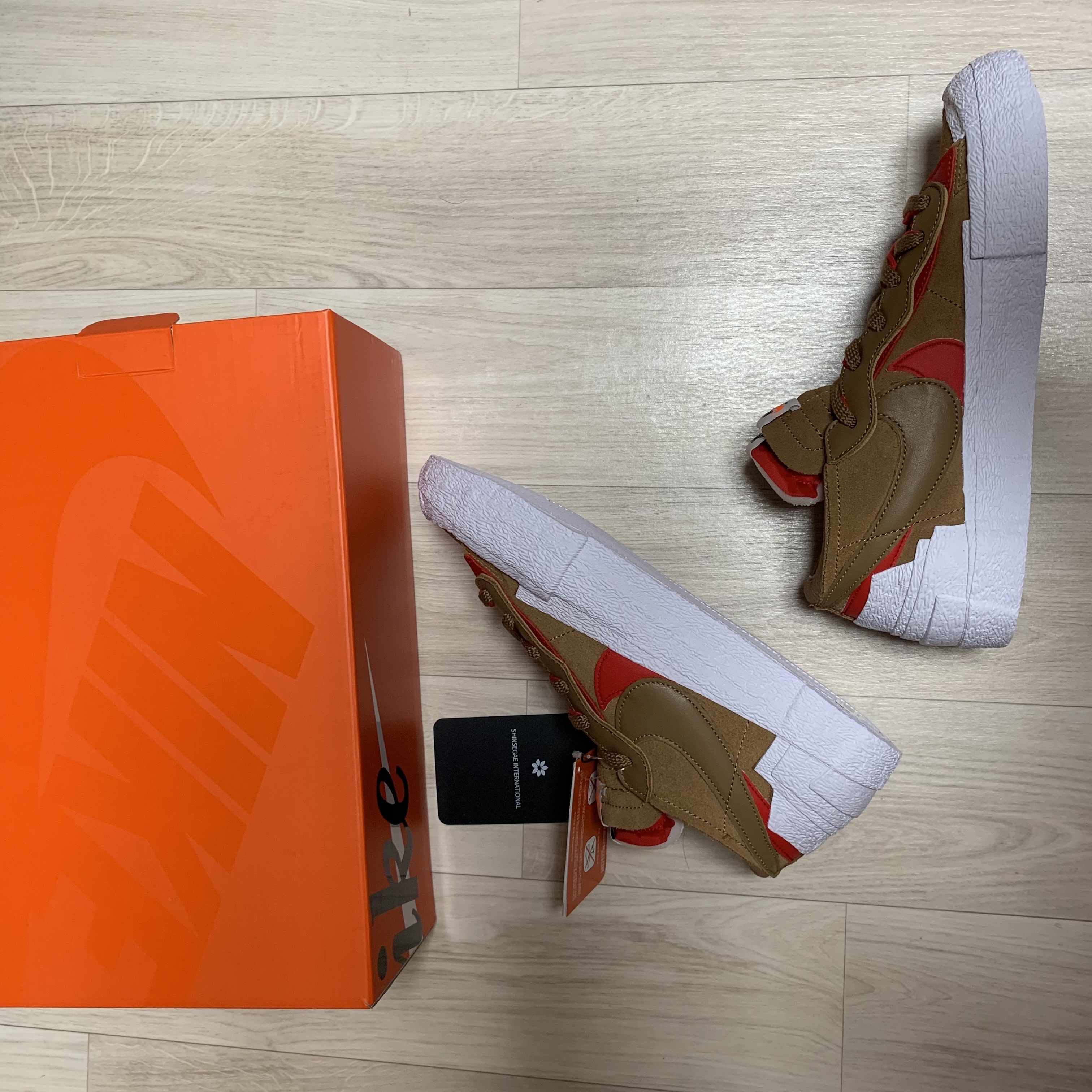 Nike x Sacai Blazer Low British Tan 착용 스타일 - 2