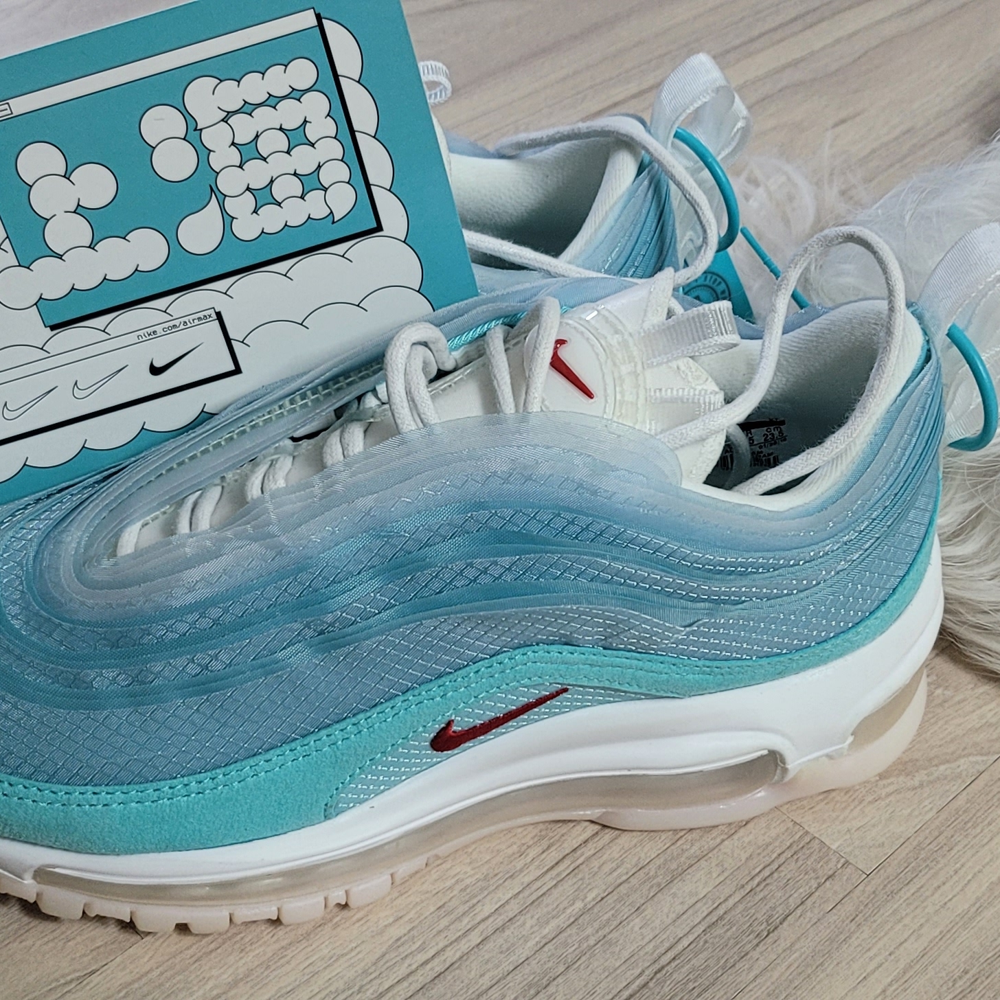 Nike Air Max 97 Shanghai Kaleidoscope 착용 스타일