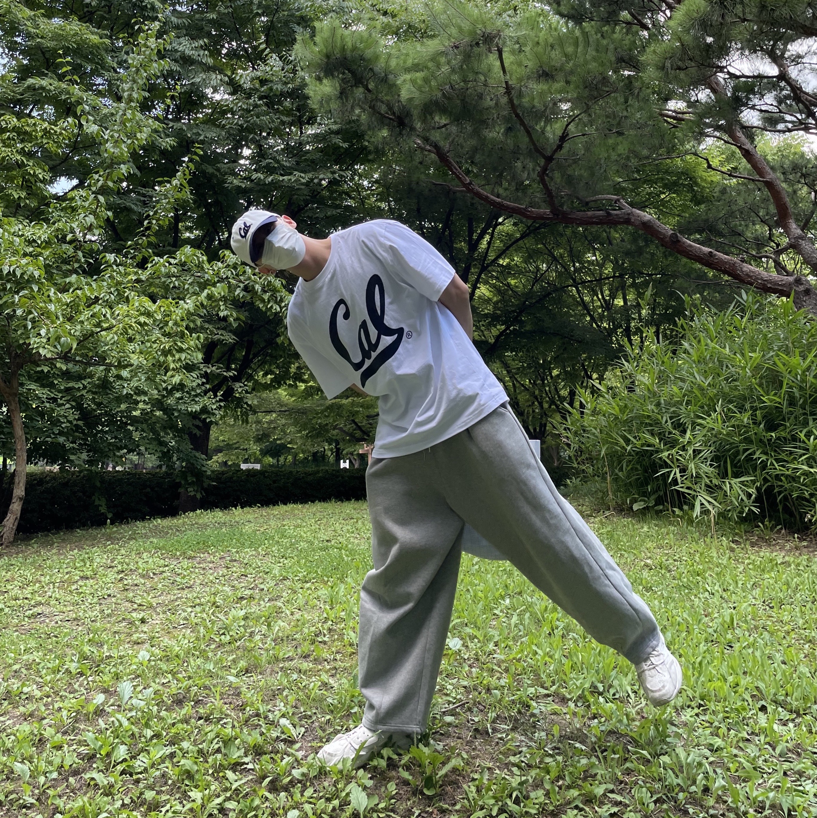 Nike x Comme des Garcons Homme Plus Air Mowabb Sail 착용 스타일