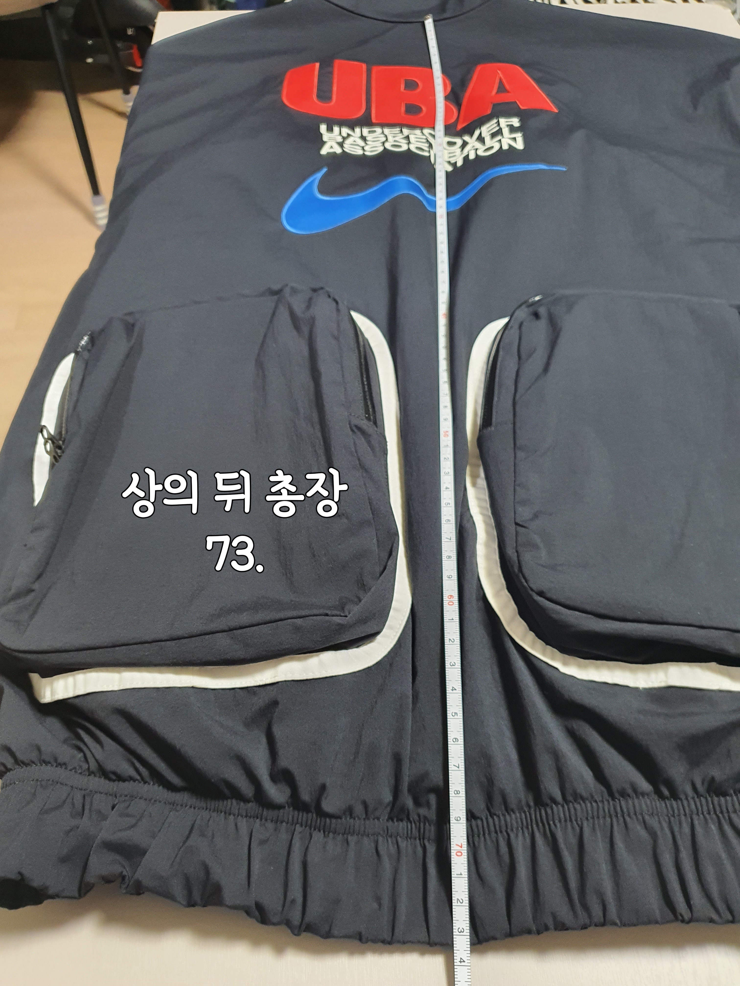 Nike x Undercover NRG Track Suit Black - Asia, Jordan Zion Reversible Bucket Hat Black 착용 스타일 - 3