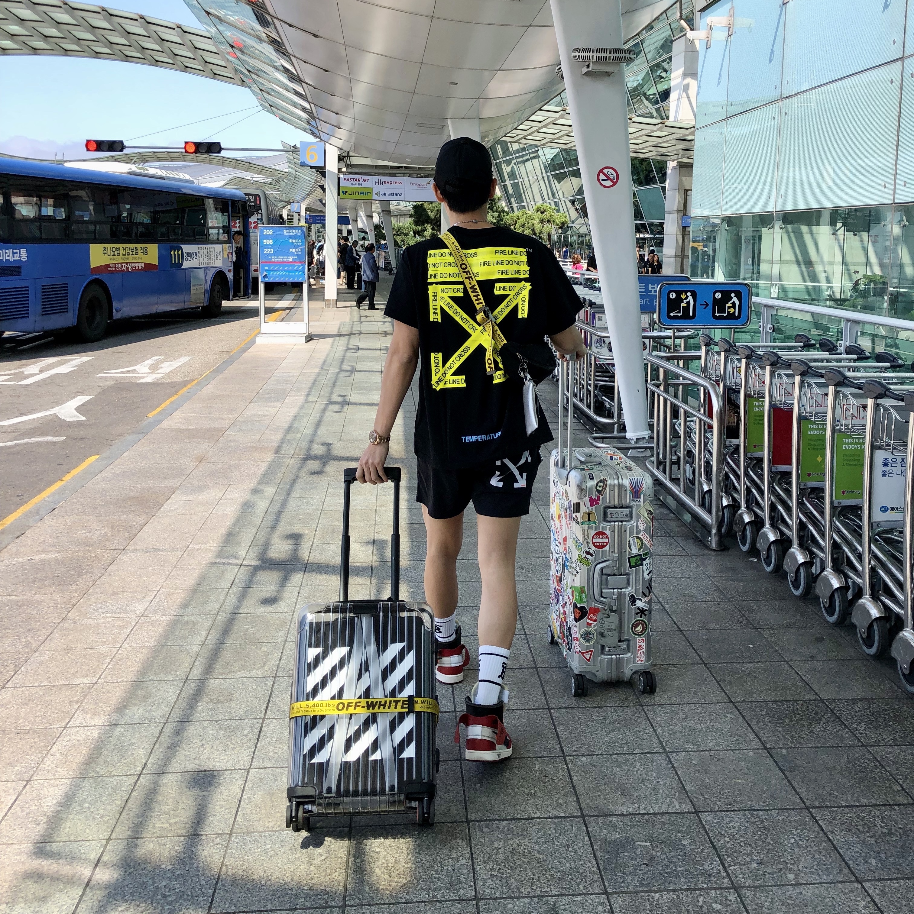 Jordan 1 x Off-White Retro High Chicago The Ten 착용 스타일