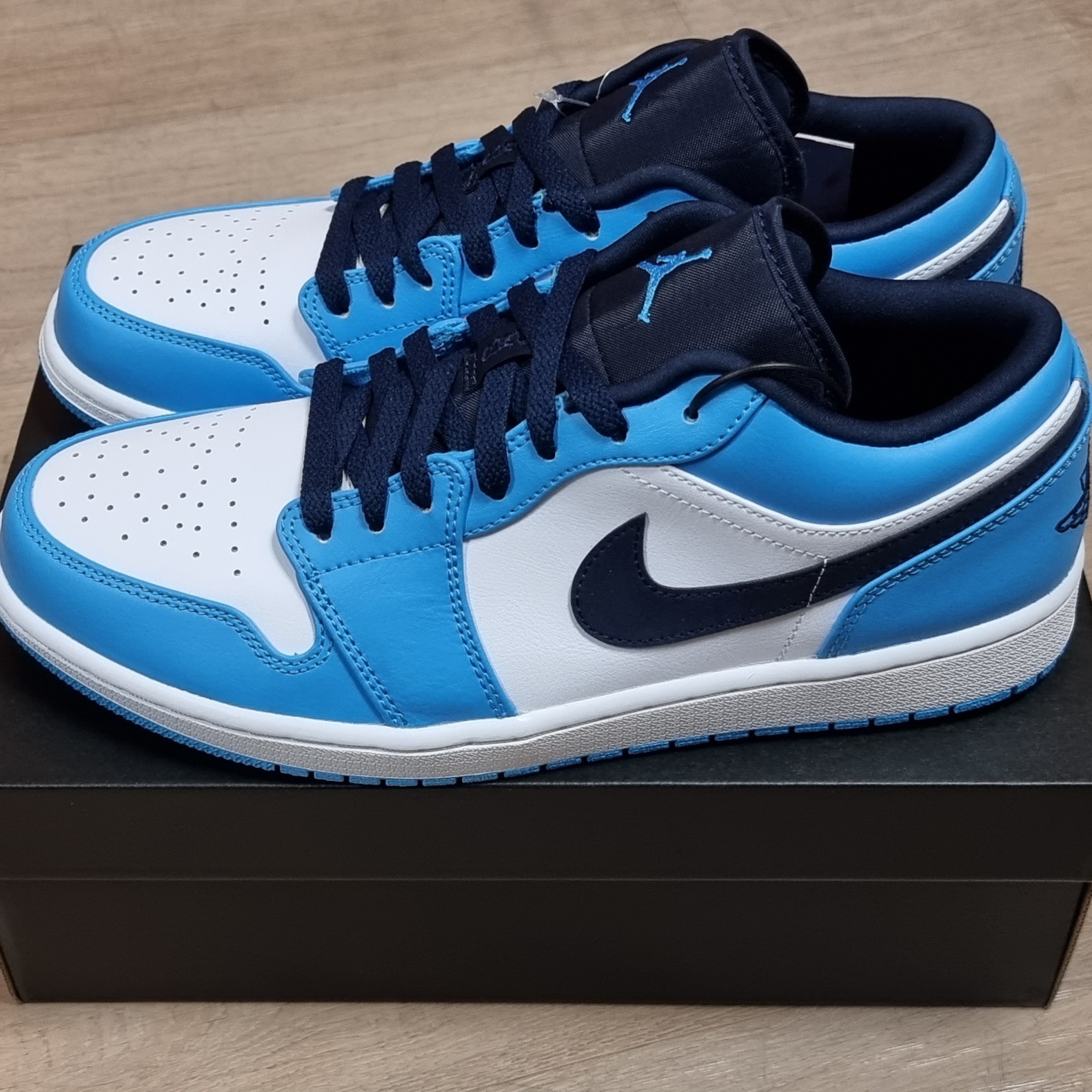 Jordan 1 Low Dark Powder Blue 착용 스타일 - 2