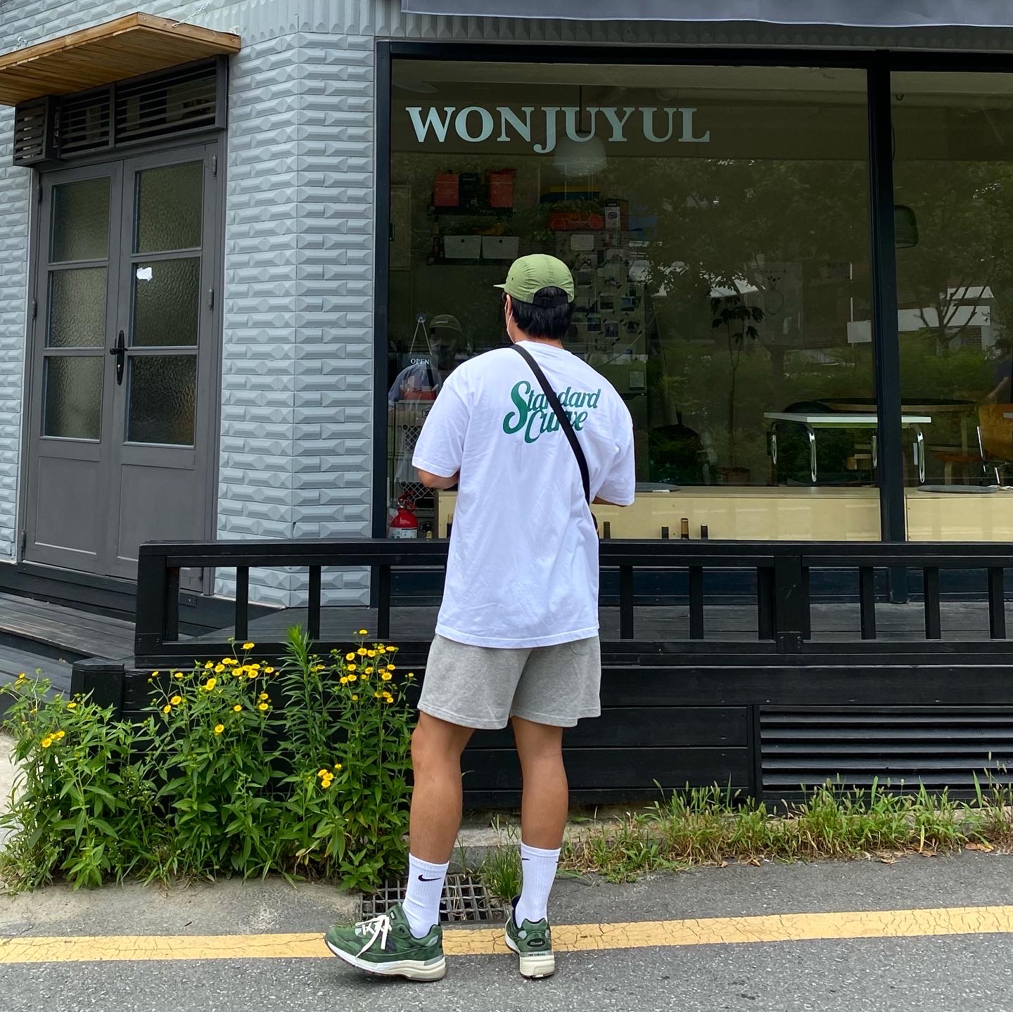 New Balance x JJJJound 992 Made in USA Mossy Green, Supreme Dry Wax Cotton Camp Cap Olive - 20FW 착용 스타일 - 2